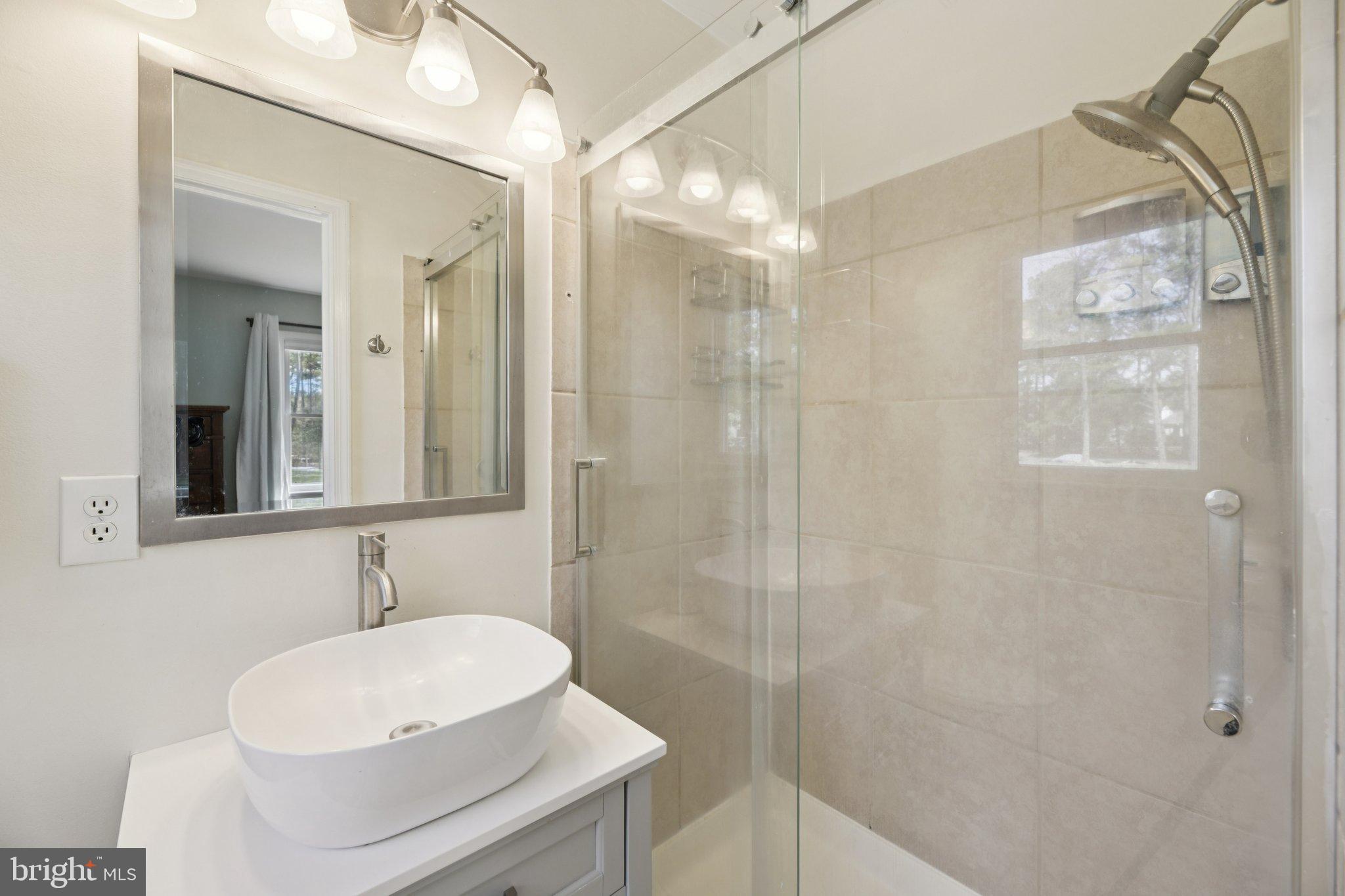 LAKE CAROLINE - Residential