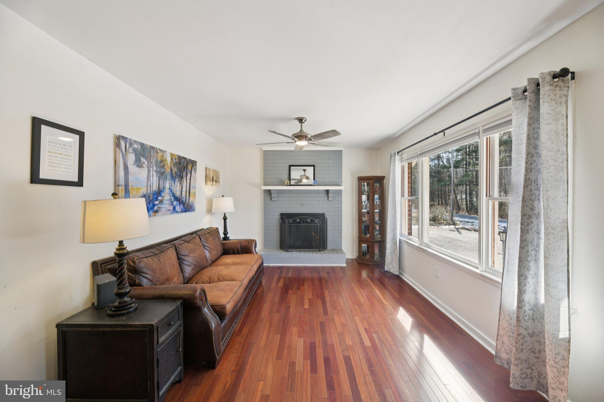 LAKE CAROLINE - Residential