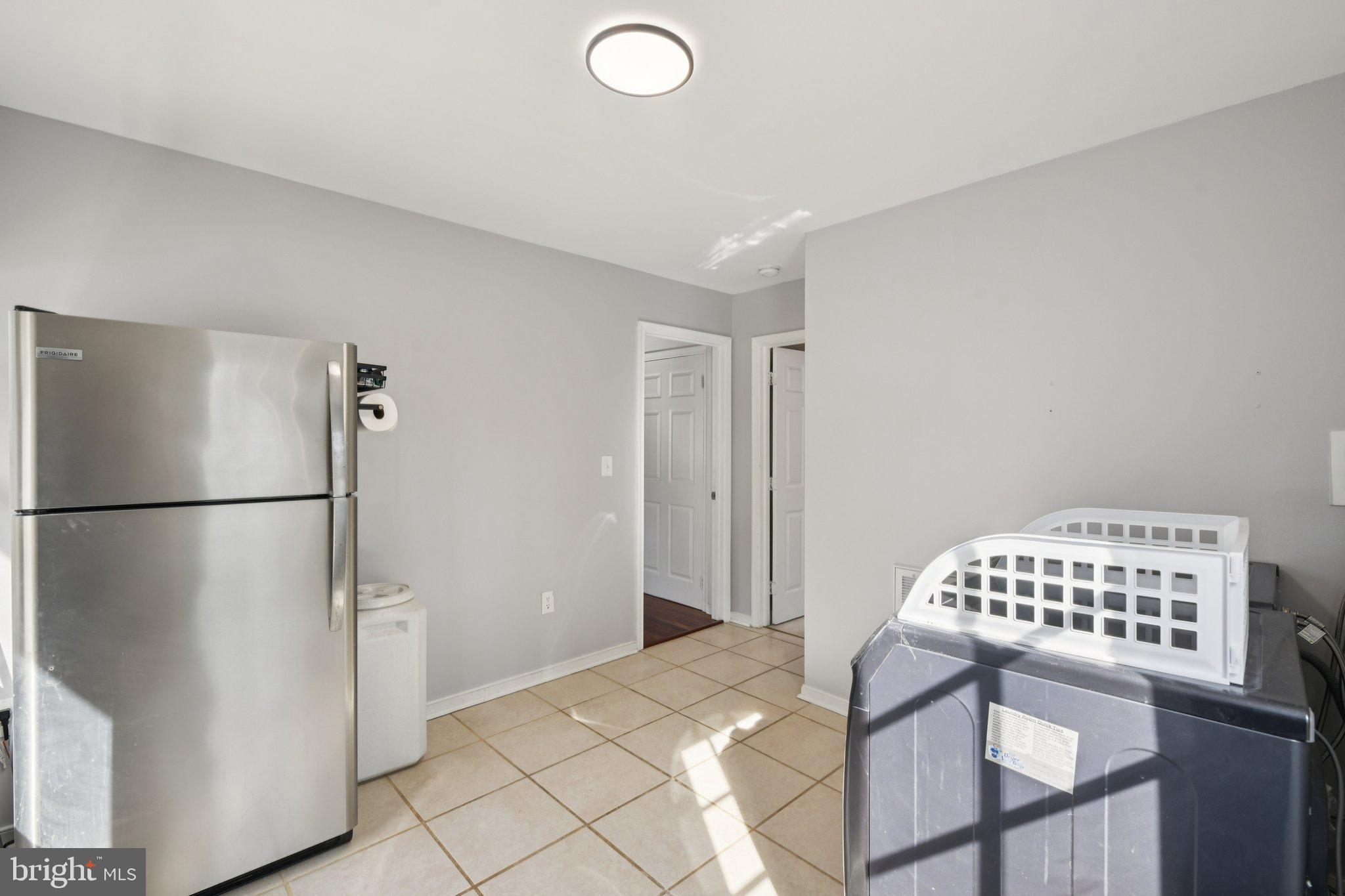 LAKE CAROLINE - Residential