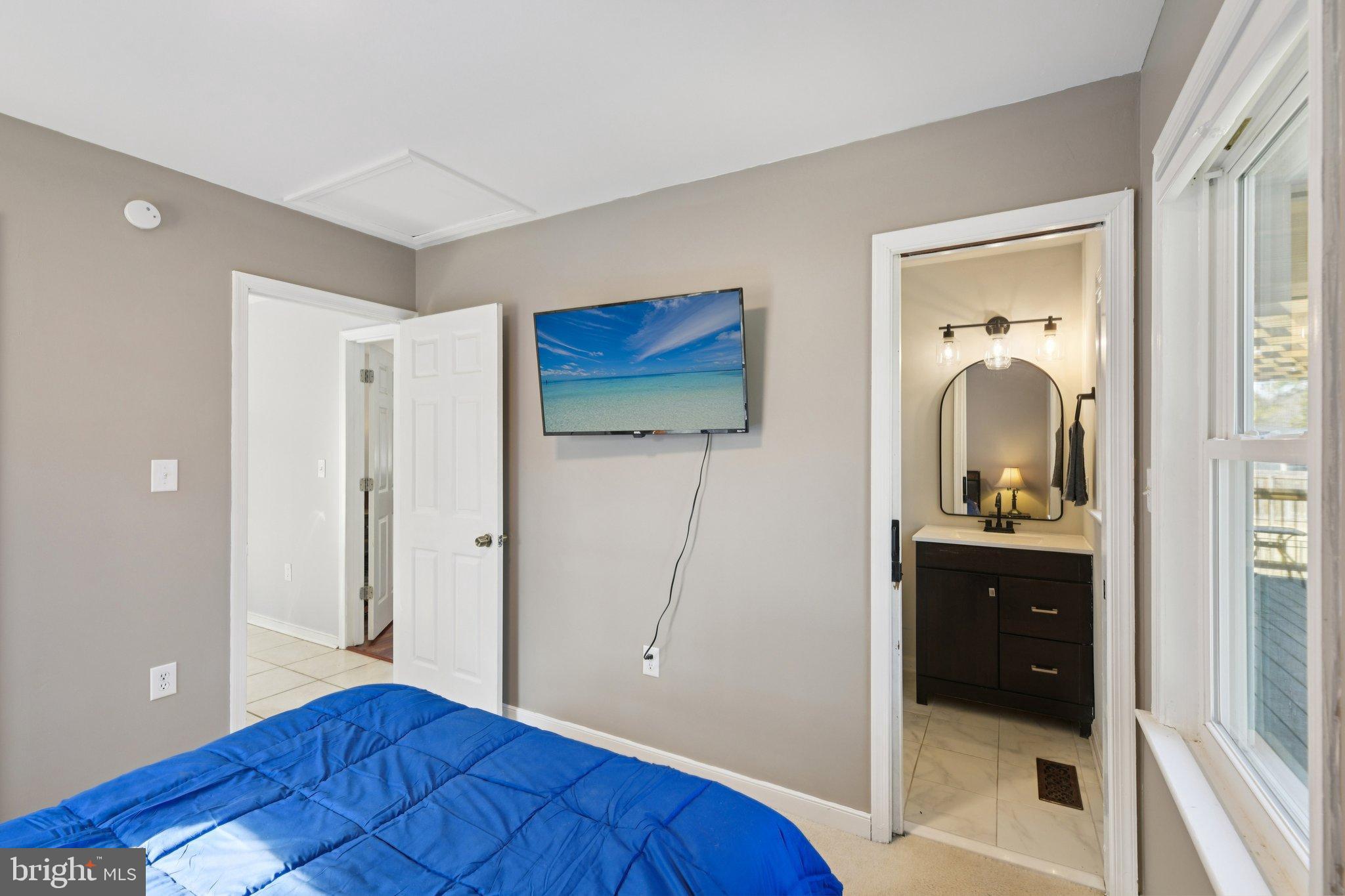 LAKE CAROLINE - Residential