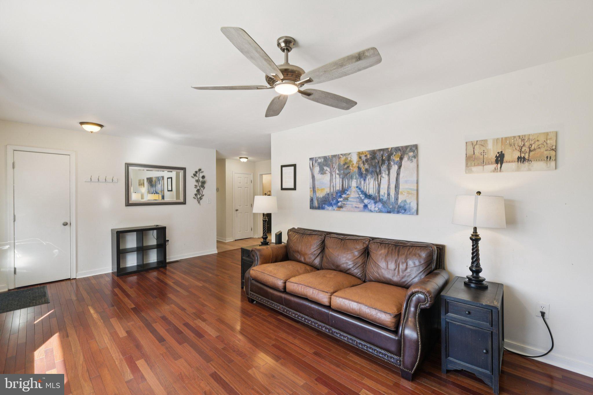 LAKE CAROLINE - Residential