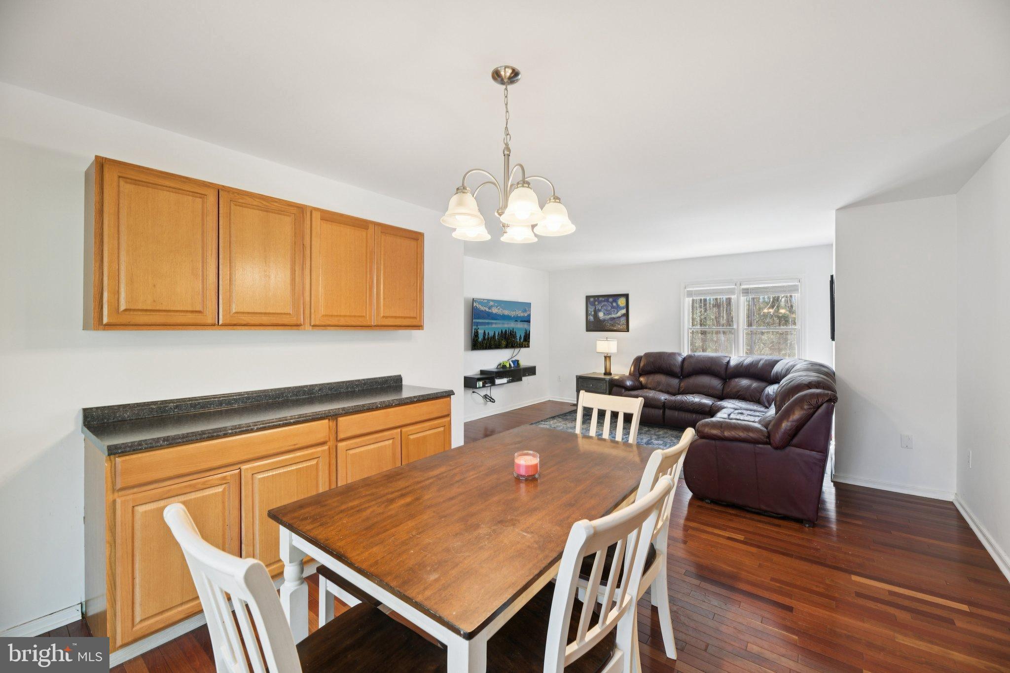 LAKE CAROLINE - Residential