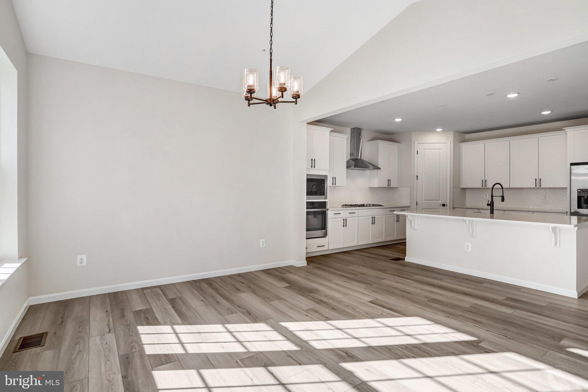 ROBERTS CROSSING - Residential