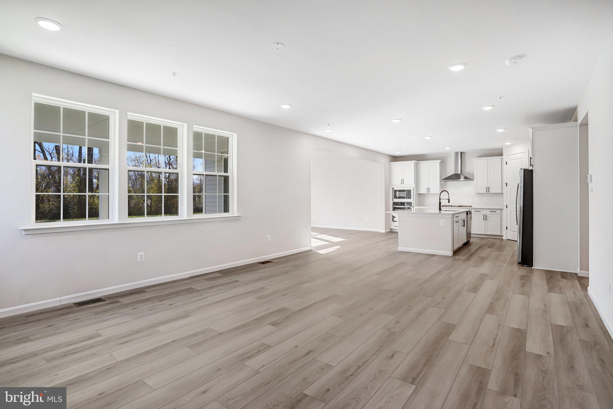 ROBERTS CROSSING - Residential