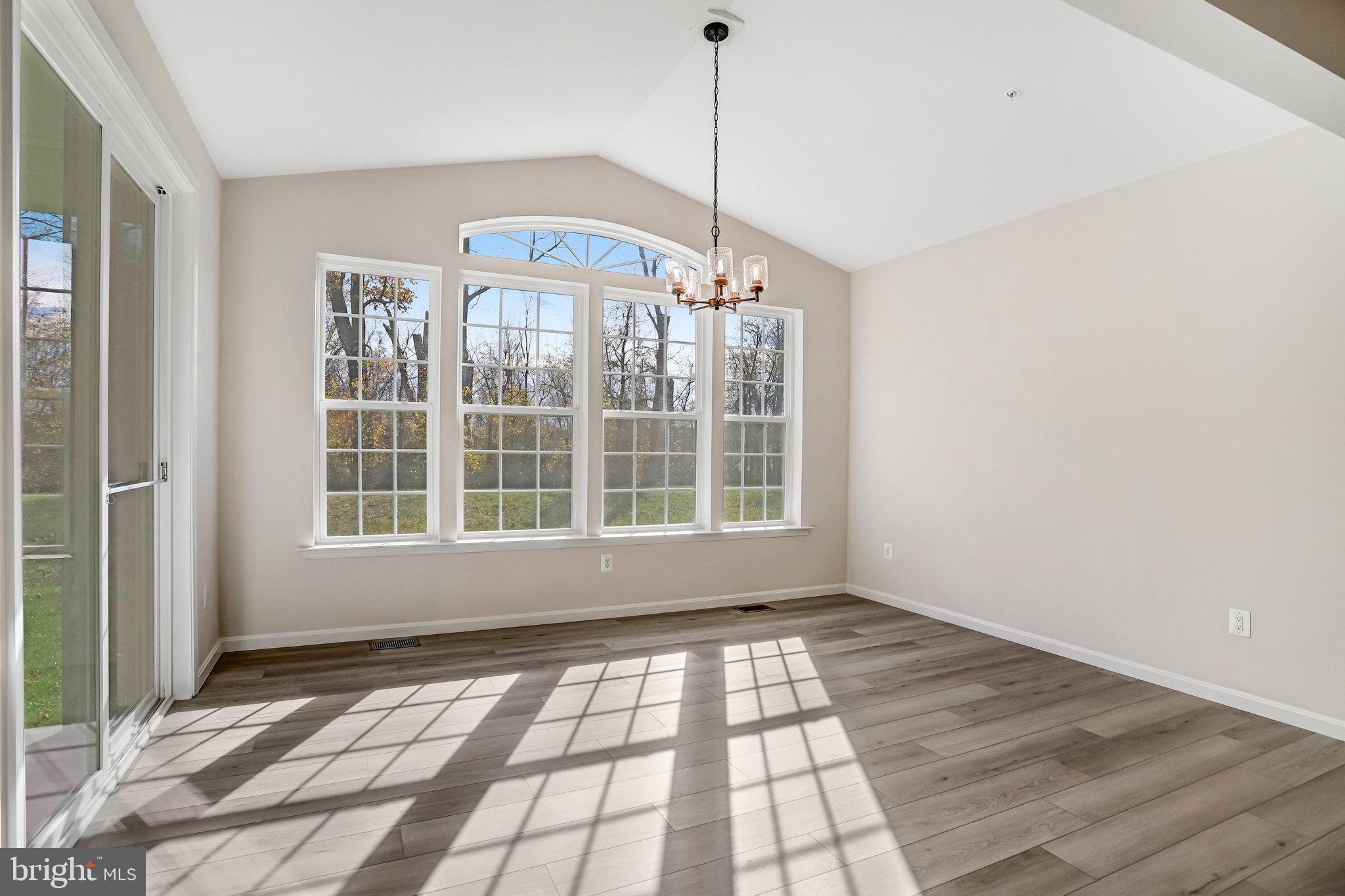 ROBERTS CROSSING - Residential