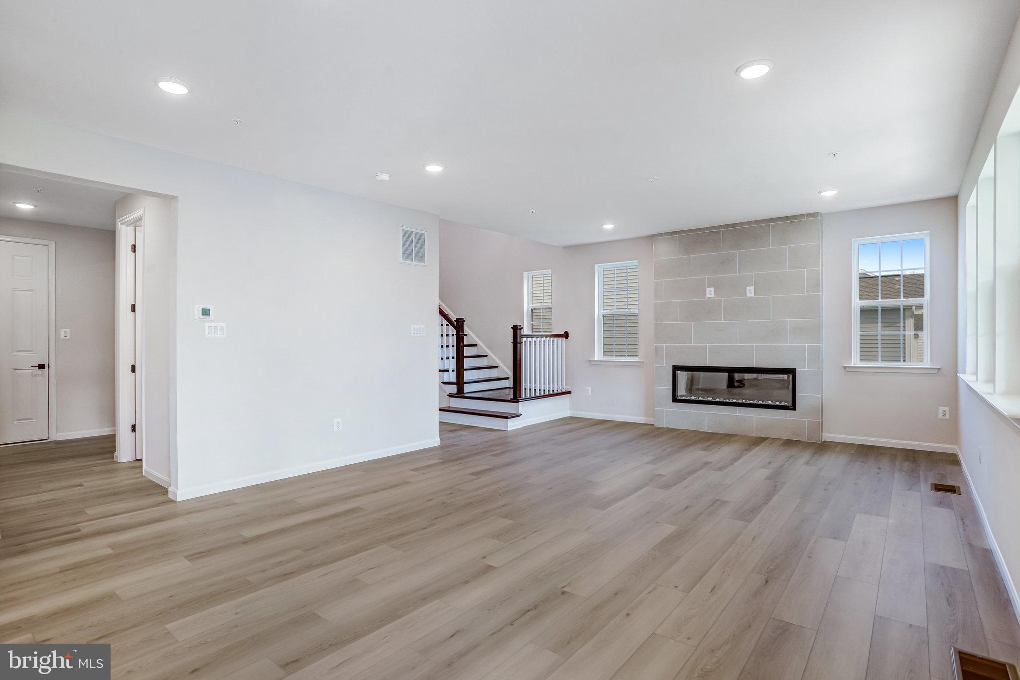 ROBERTS CROSSING - Residential