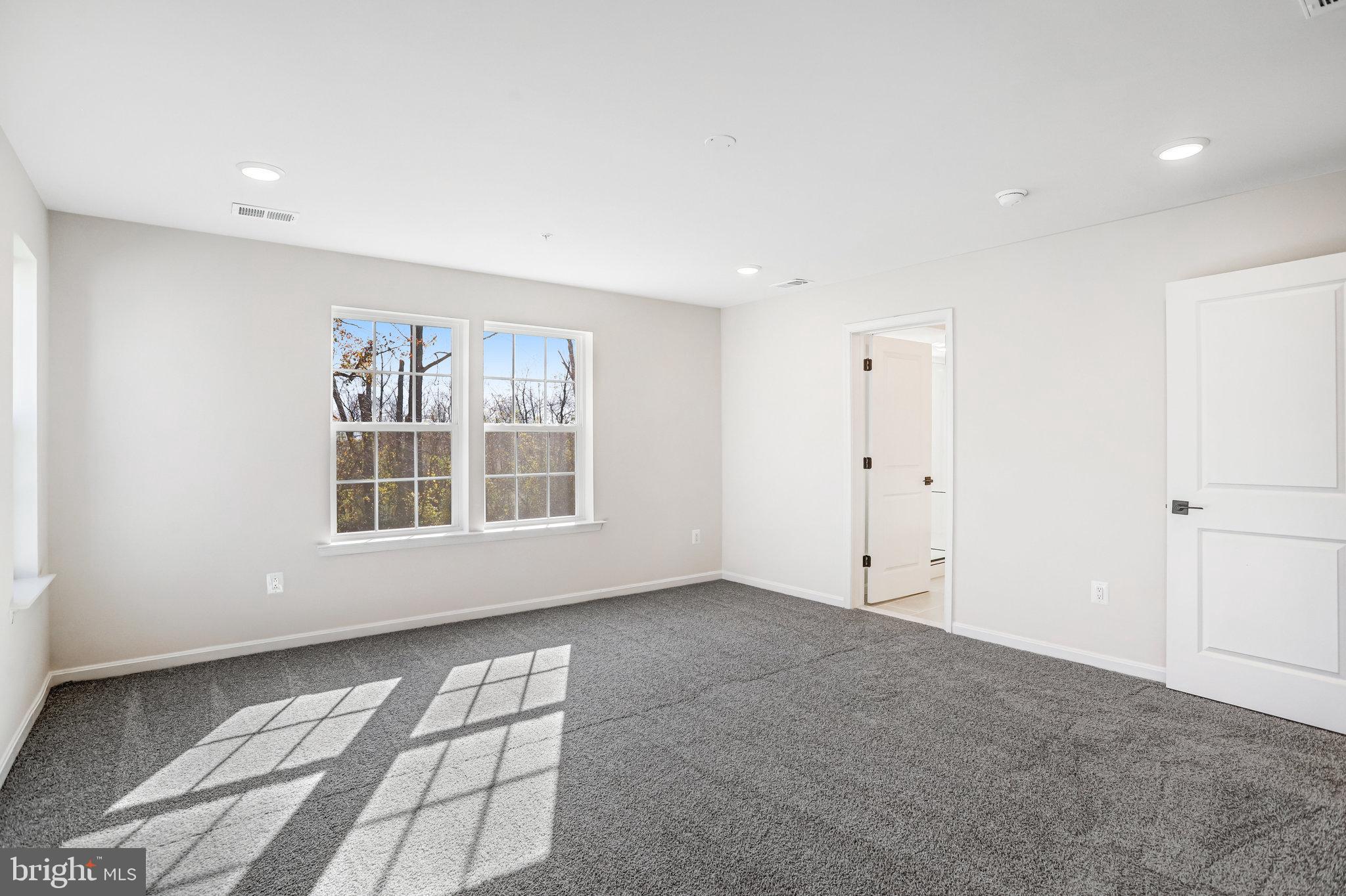 ROBERTS CROSSING - Residential