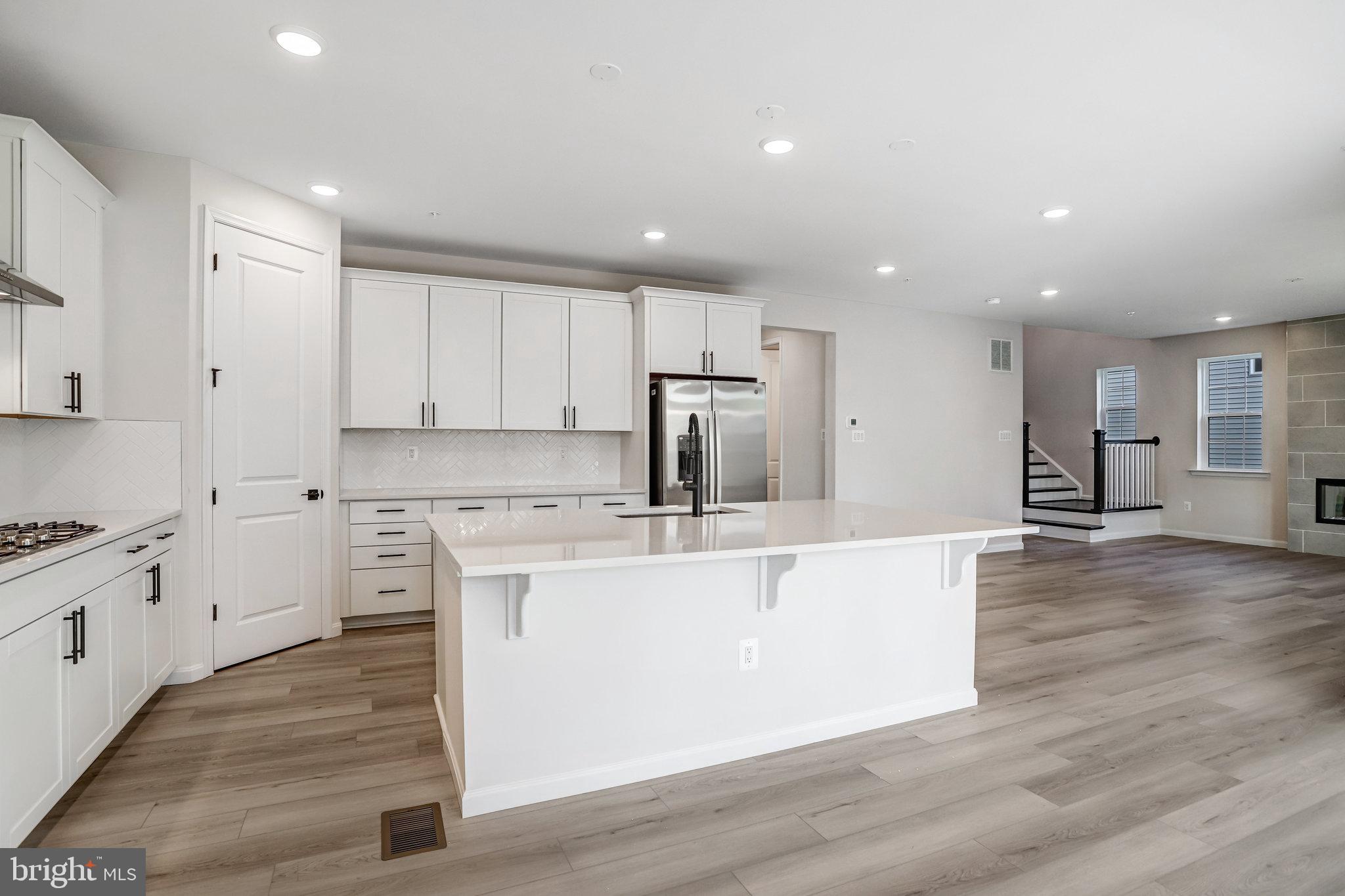 ROBERTS CROSSING - Residential