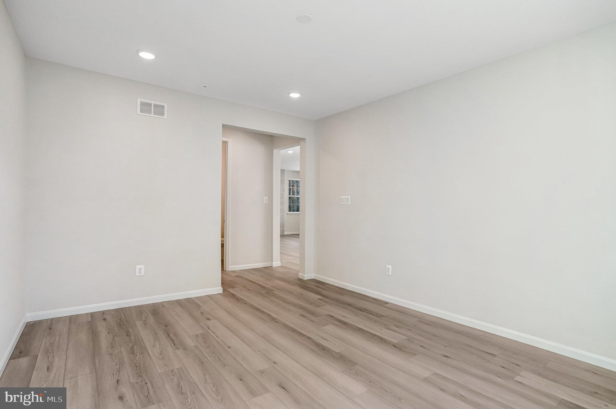 ROBERTS CROSSING - Residential