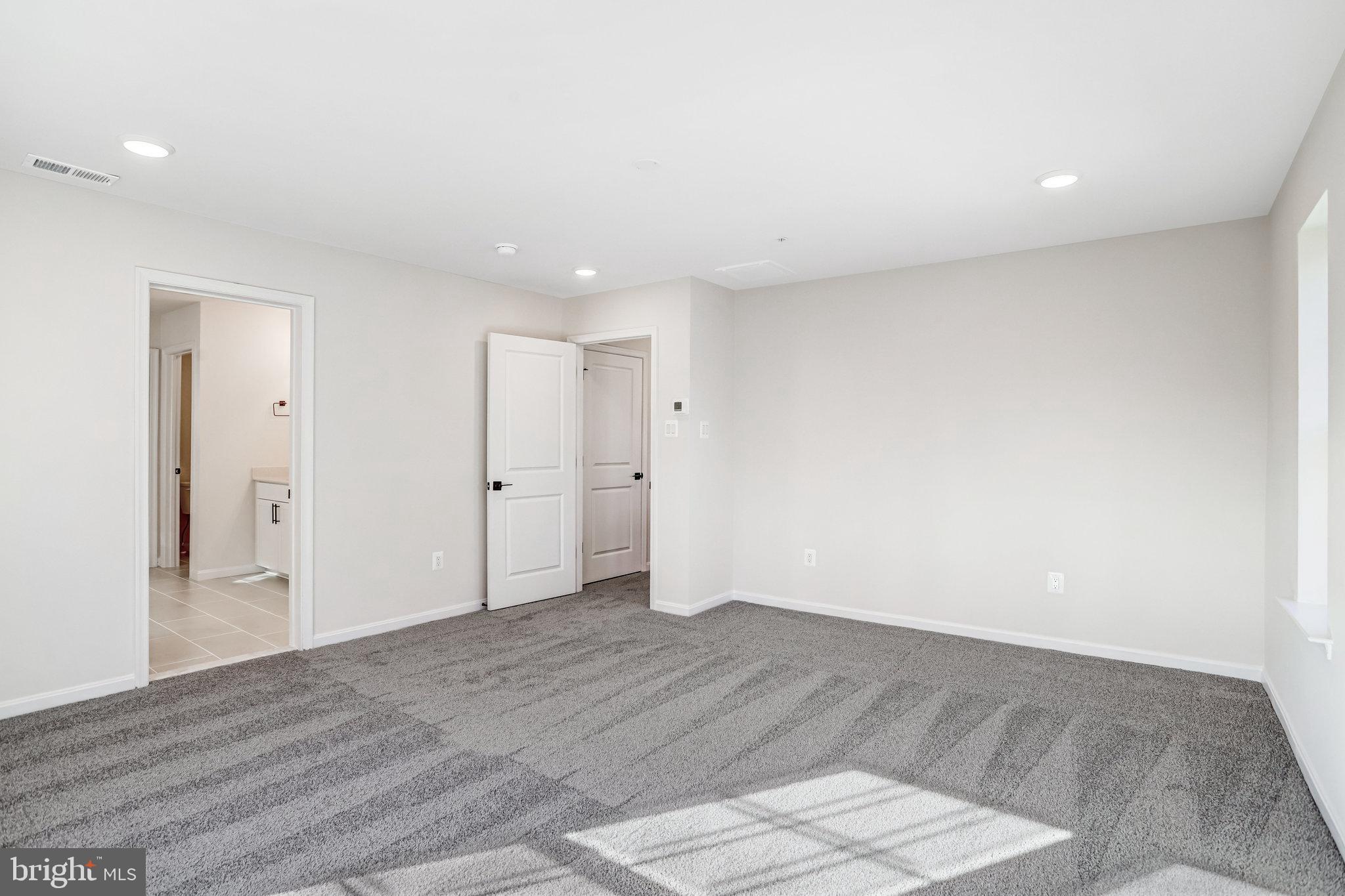 ROBERTS CROSSING - Residential