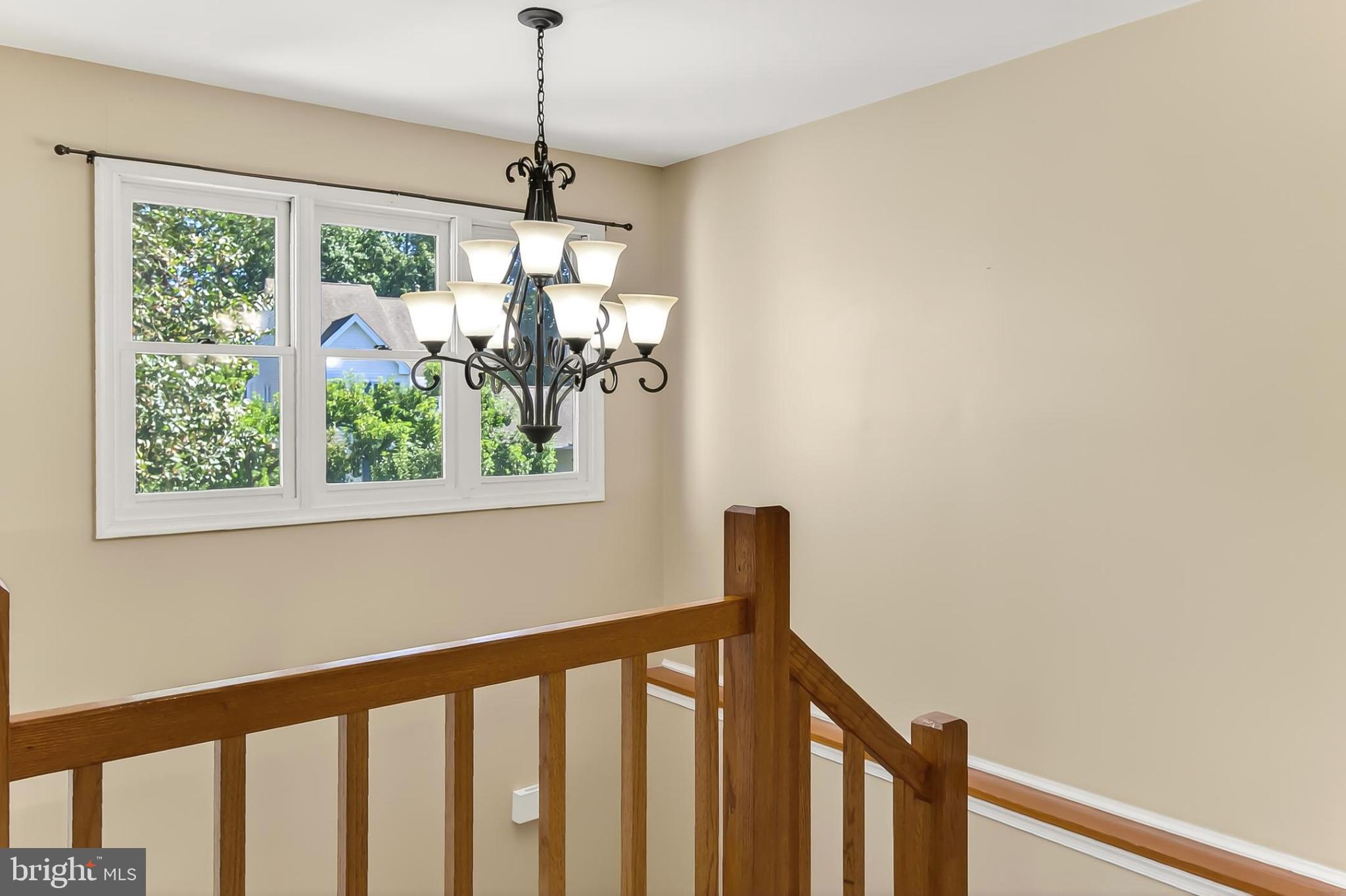 KNOLLS AT MIDDLE RUN - Residential