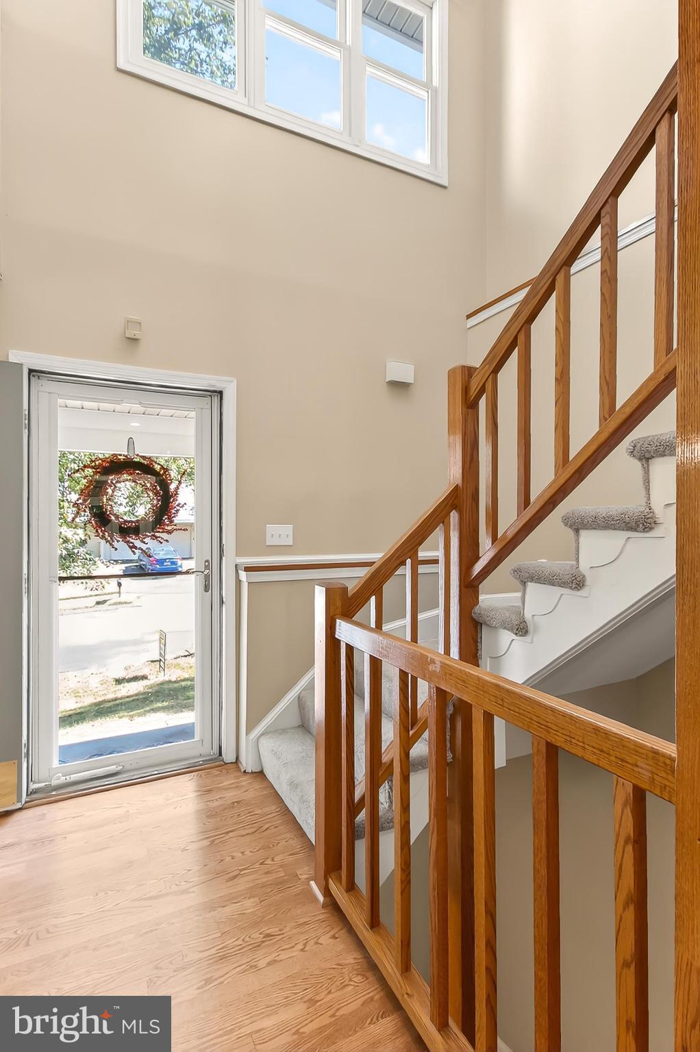 KNOLLS AT MIDDLE RUN - Residential