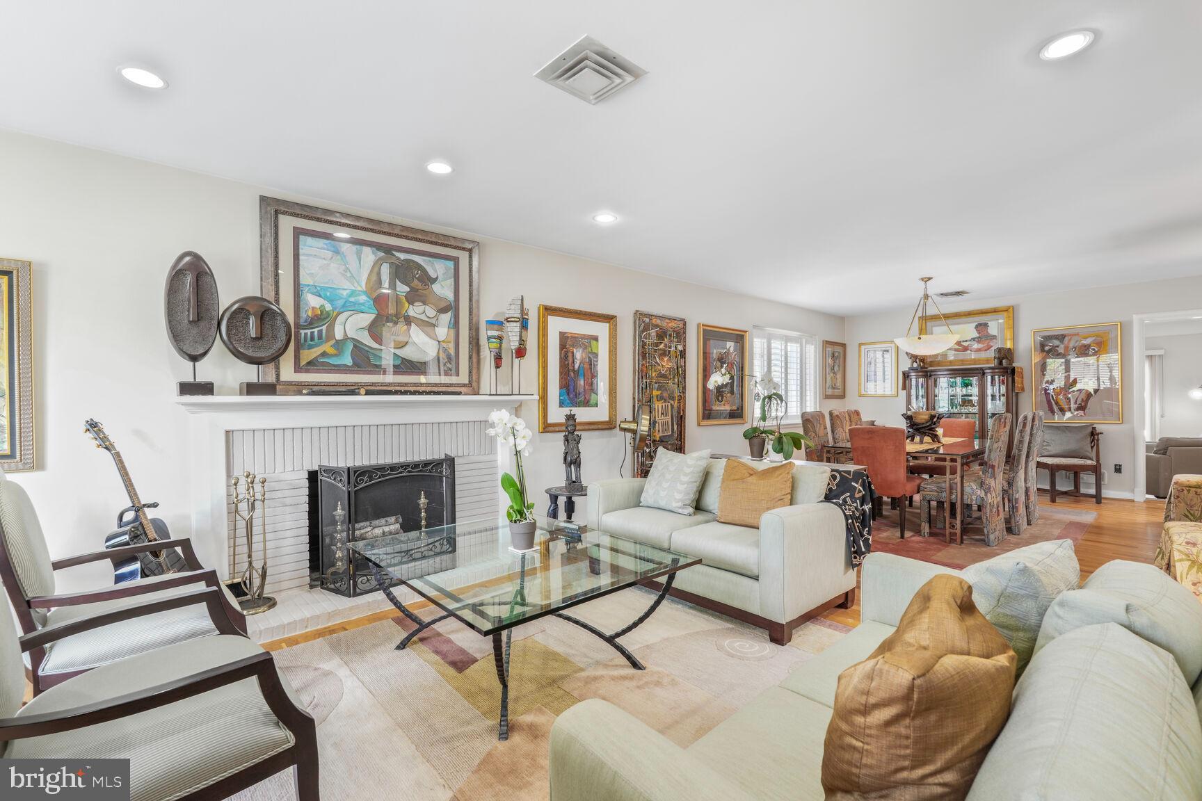 3305 SHIRLEY LANE