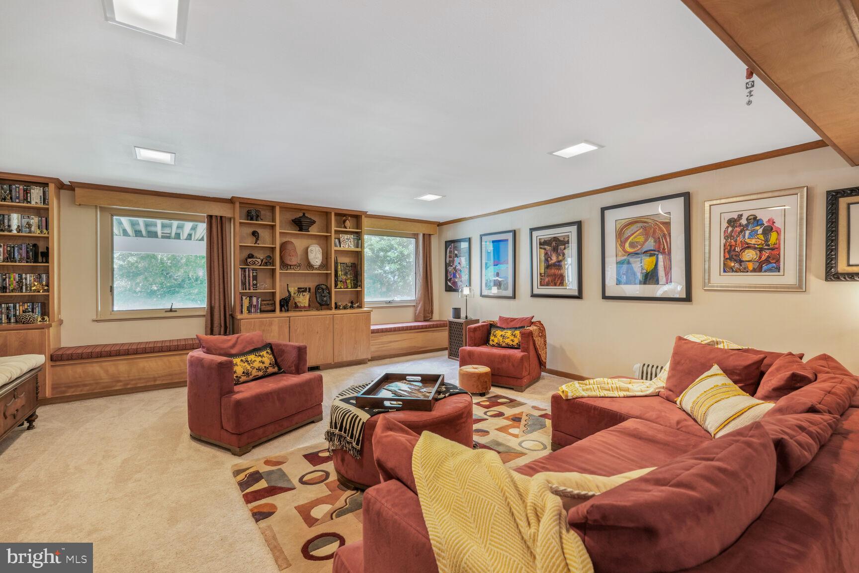 DUNLOP HILLS - Residential