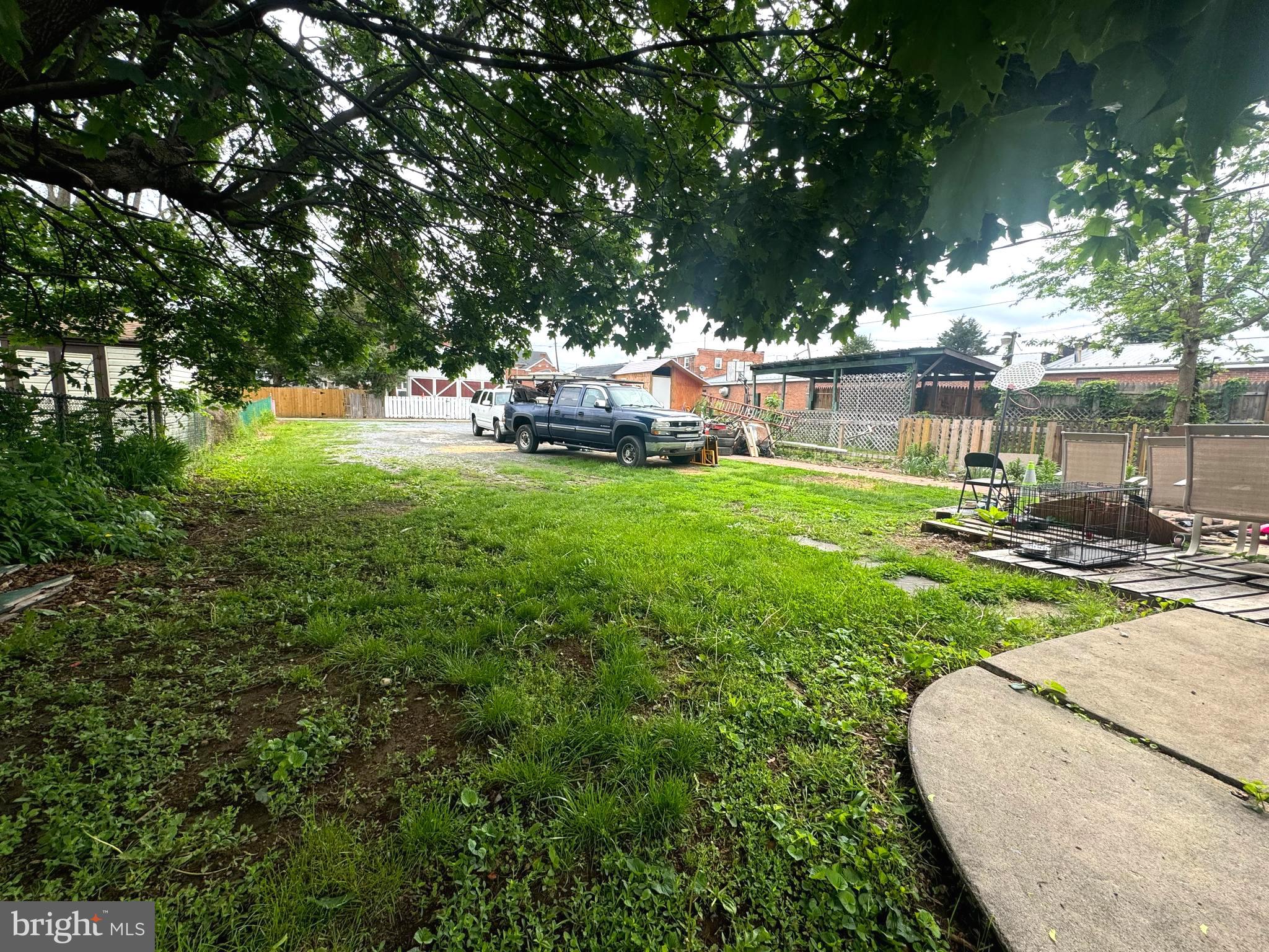 426-428 SALEM AVENUE