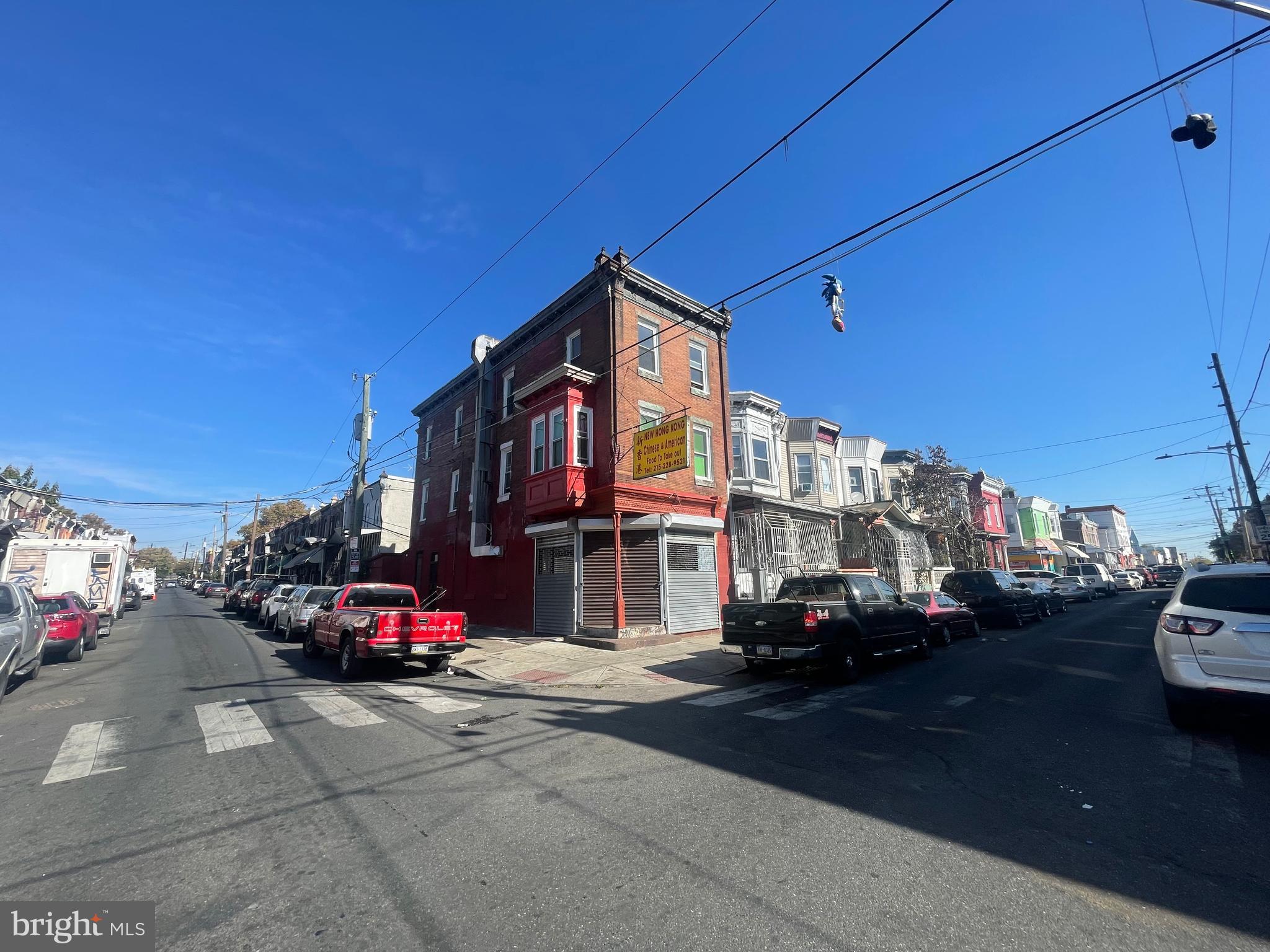 Corner Mixed-Use Property for Sale! 1st Floor features a takeout restaurant with an ATM and kitchen appliances. 2nd Floor offers a well-maintained 3-bedroom apartment, and the 3rd Floor is vacant.
Ideal for running your own business downstairs while living upstairs! Sale AS-IS condition.