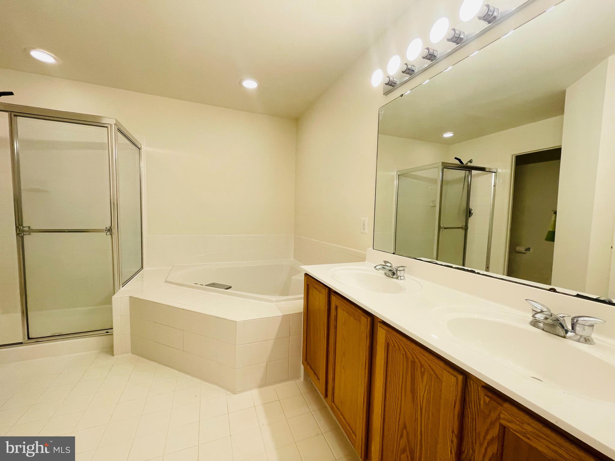 HONEYGO RIDGE - Residential