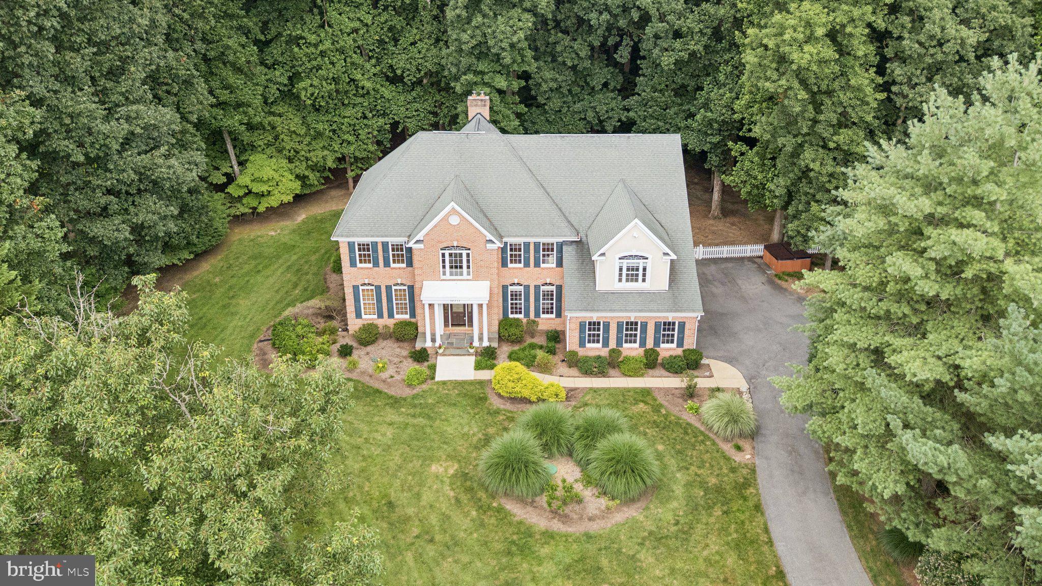 SPRING LAWN FARM - Residential