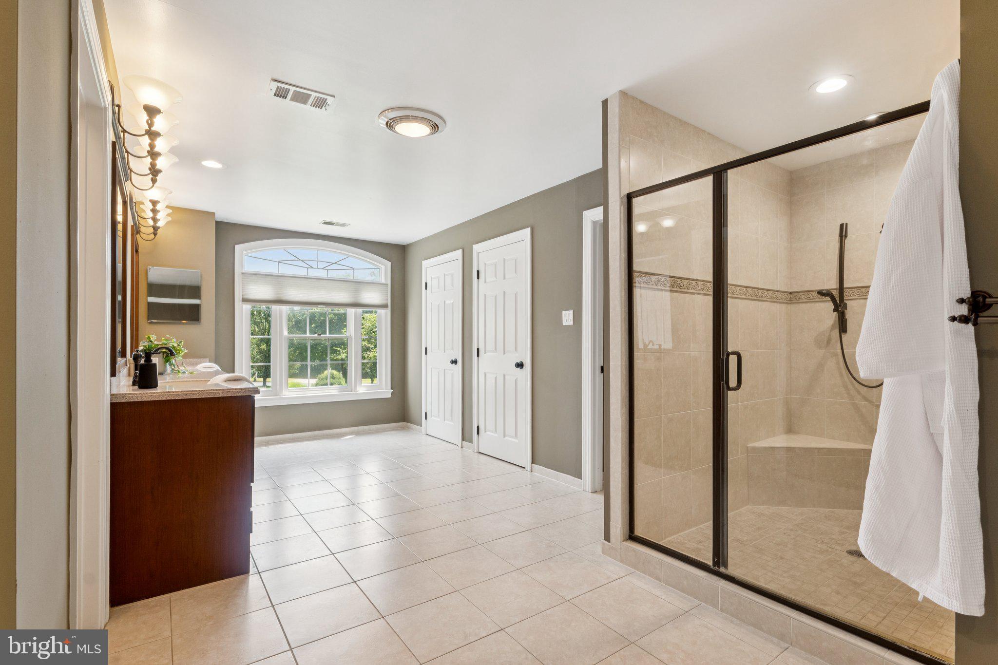 SPRING LAWN FARM - Residential