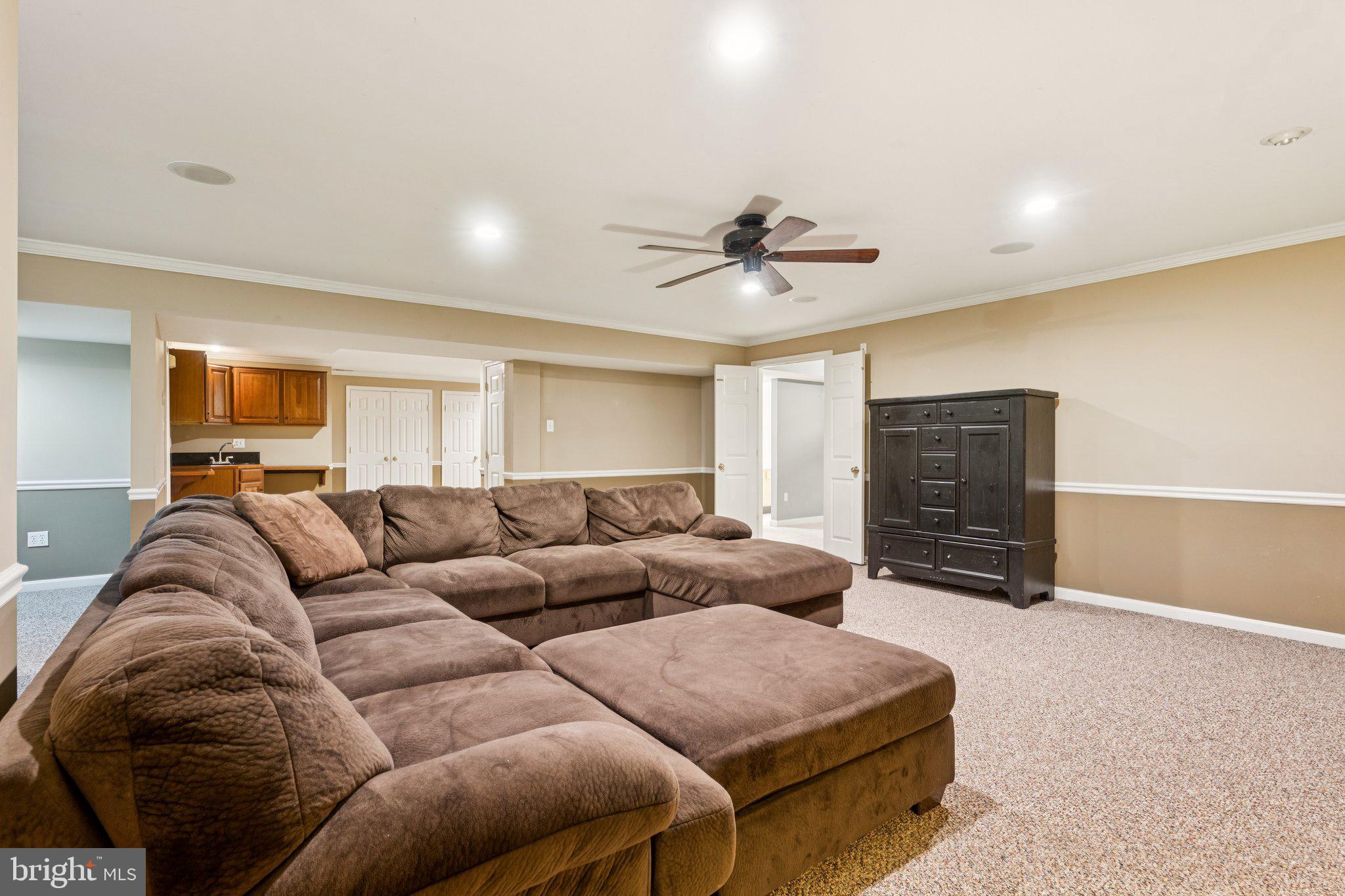 SPRING LAWN FARM - Residential