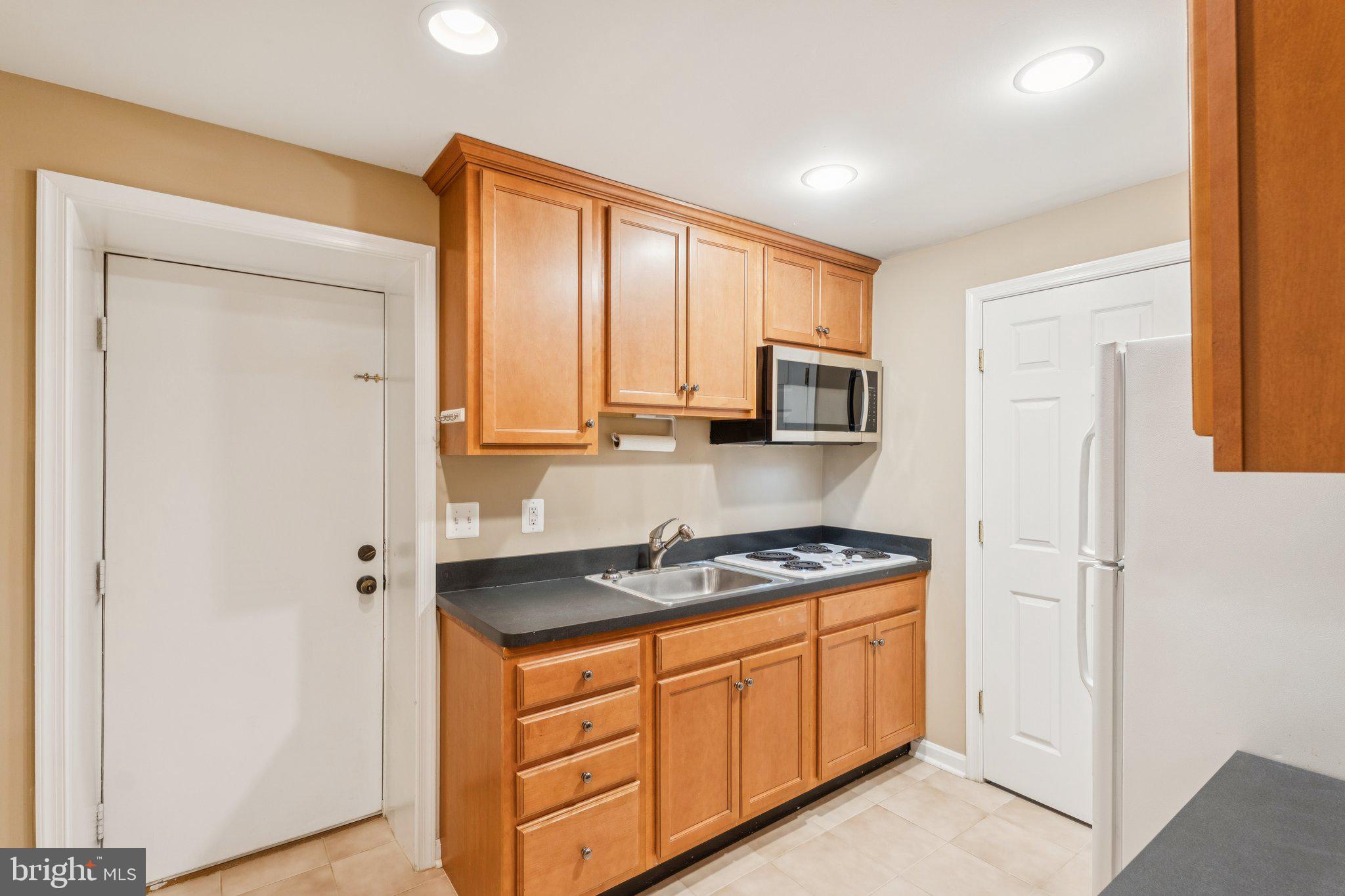 SPRING LAWN FARM - Residential