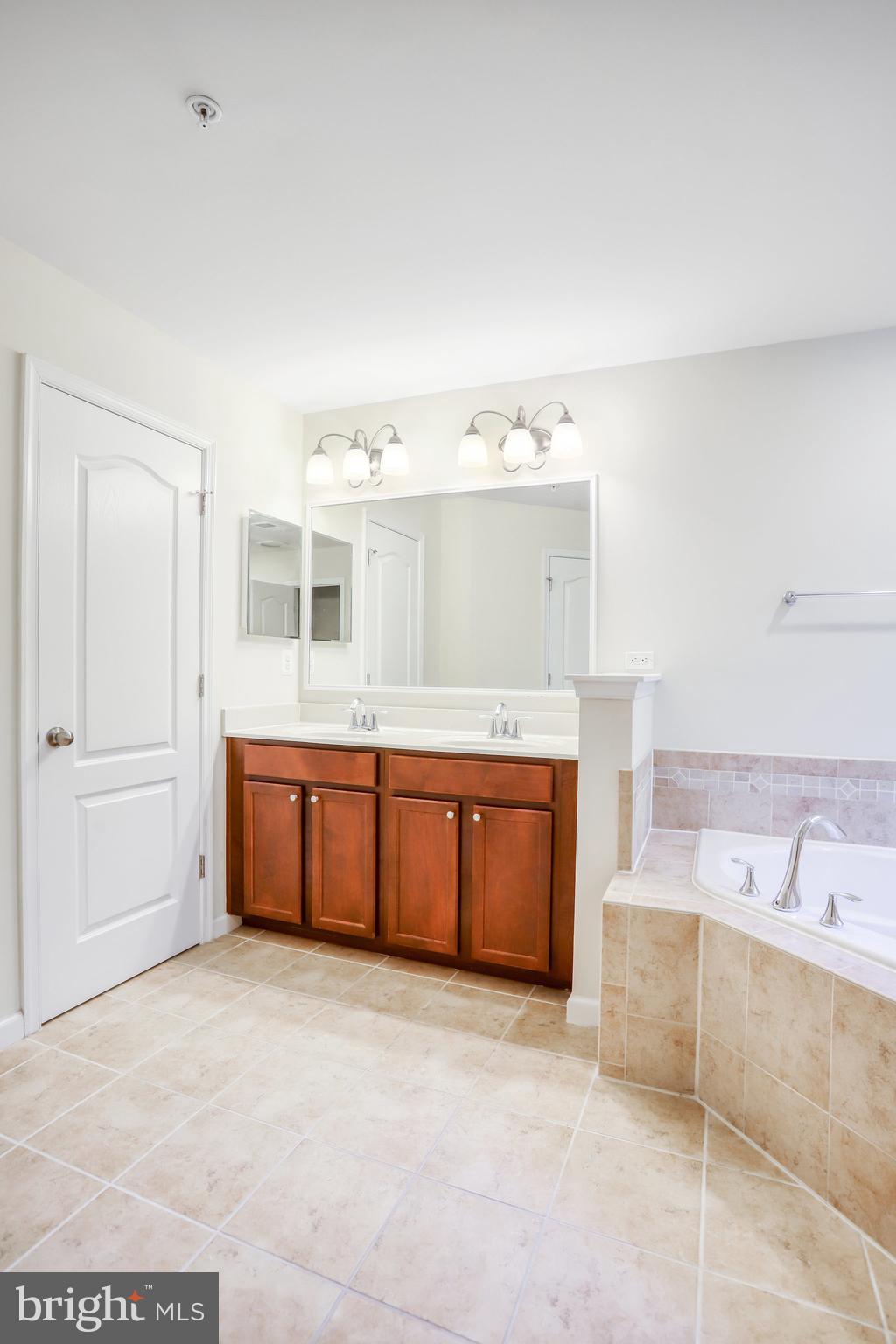 GATEWAY COMMONS - Residential