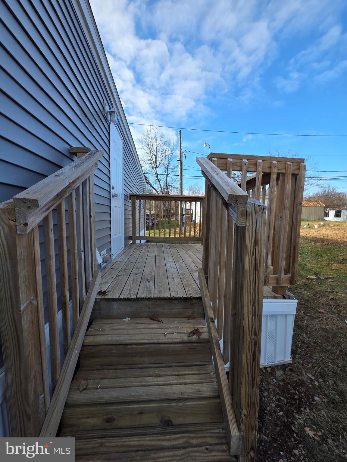 MORELAND TRAILER - Residential