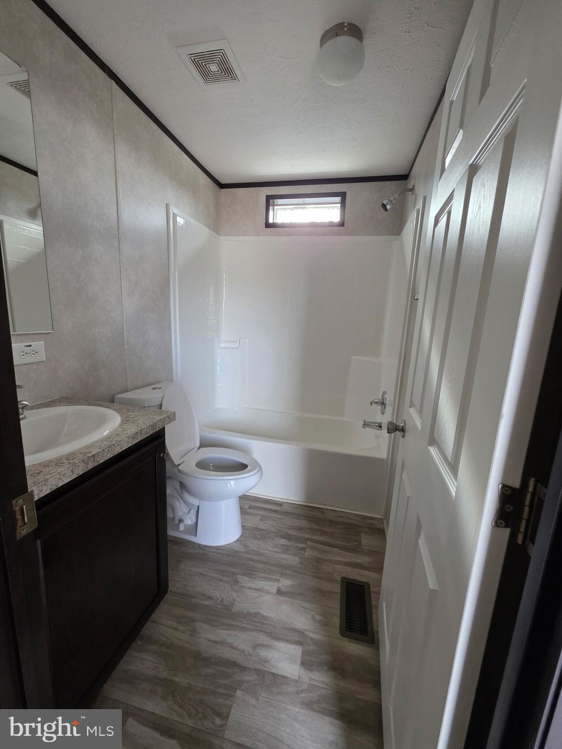 MORELAND TRAILER - Residential