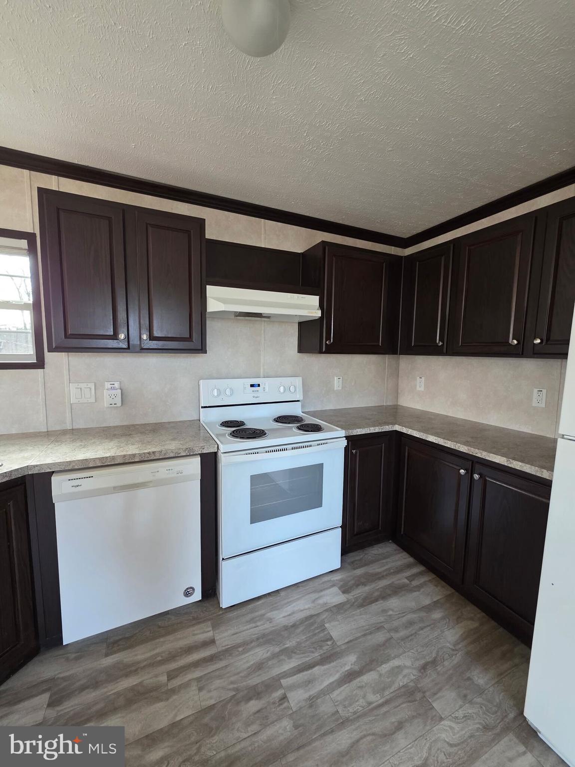 MORELAND TRAILER - Residential