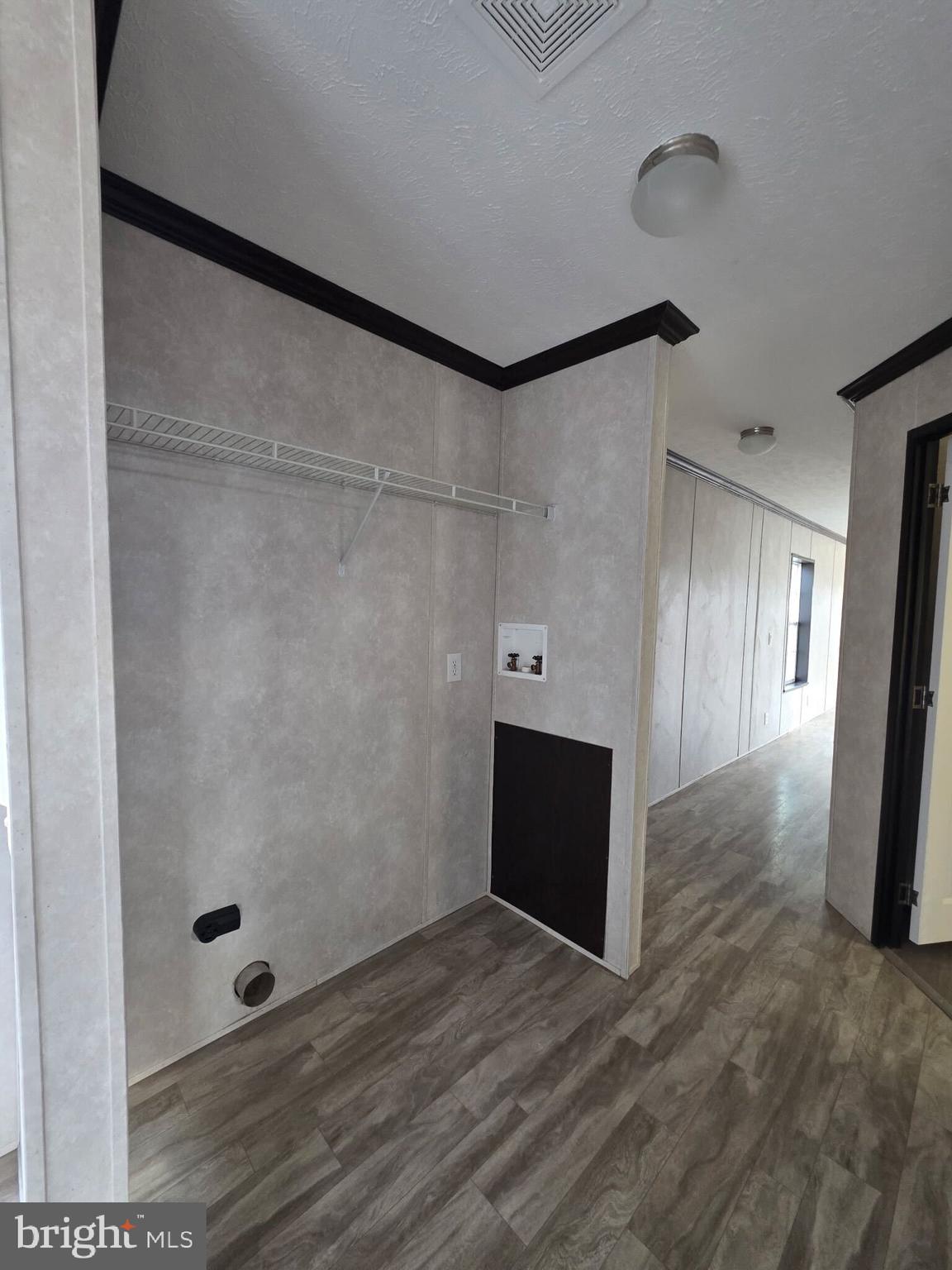 MORELAND TRAILER - Residential