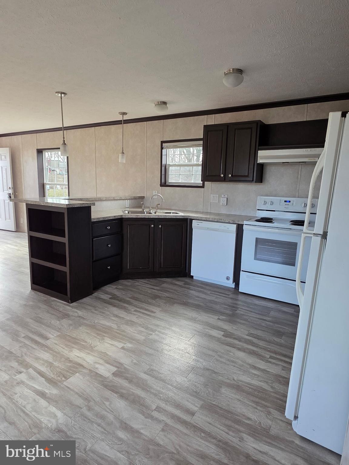 MORELAND TRAILER - Residential