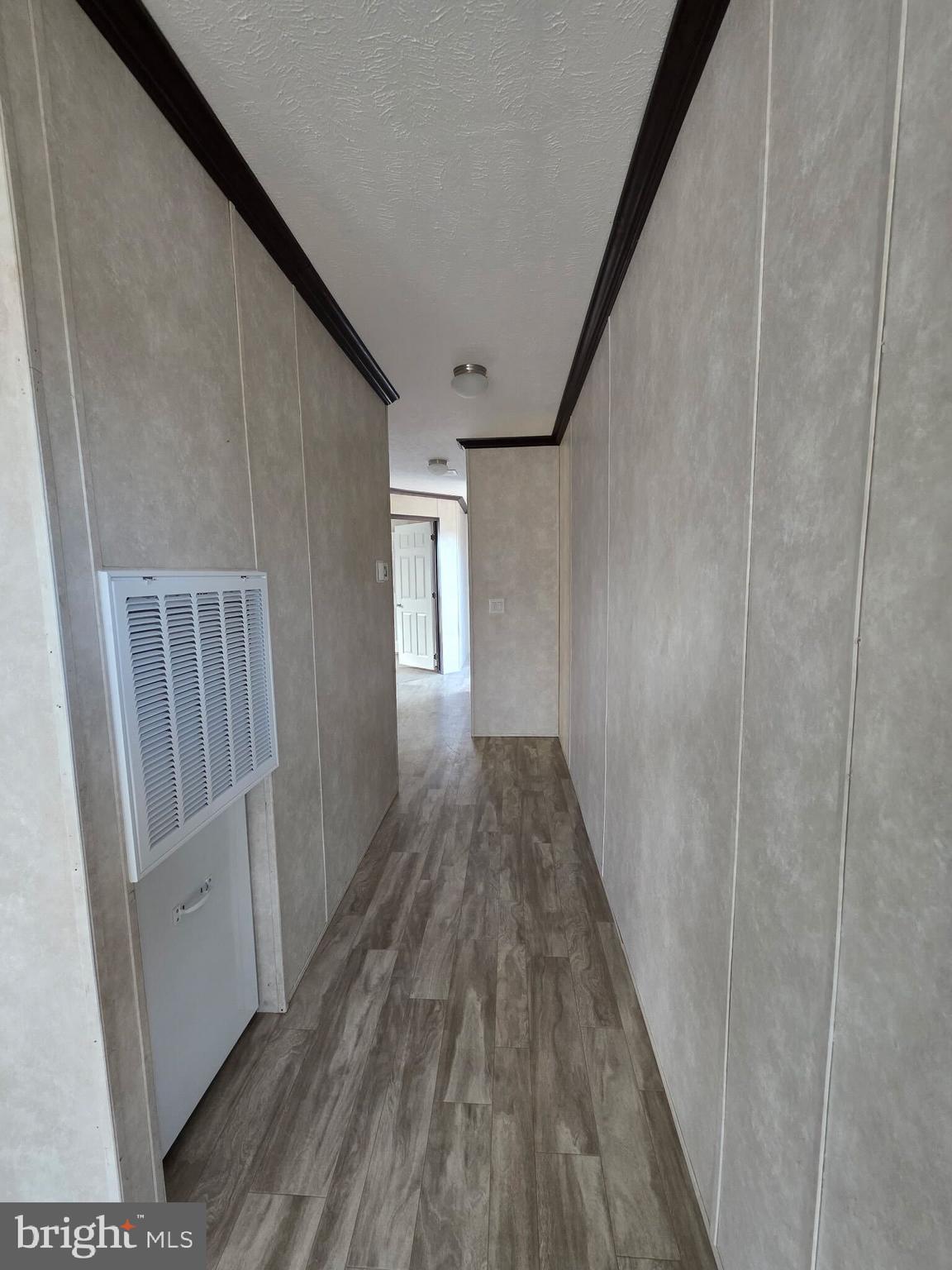 MORELAND TRAILER - Residential