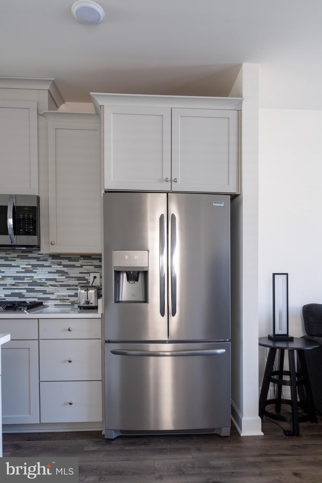 CAPITAL COURT - Residential