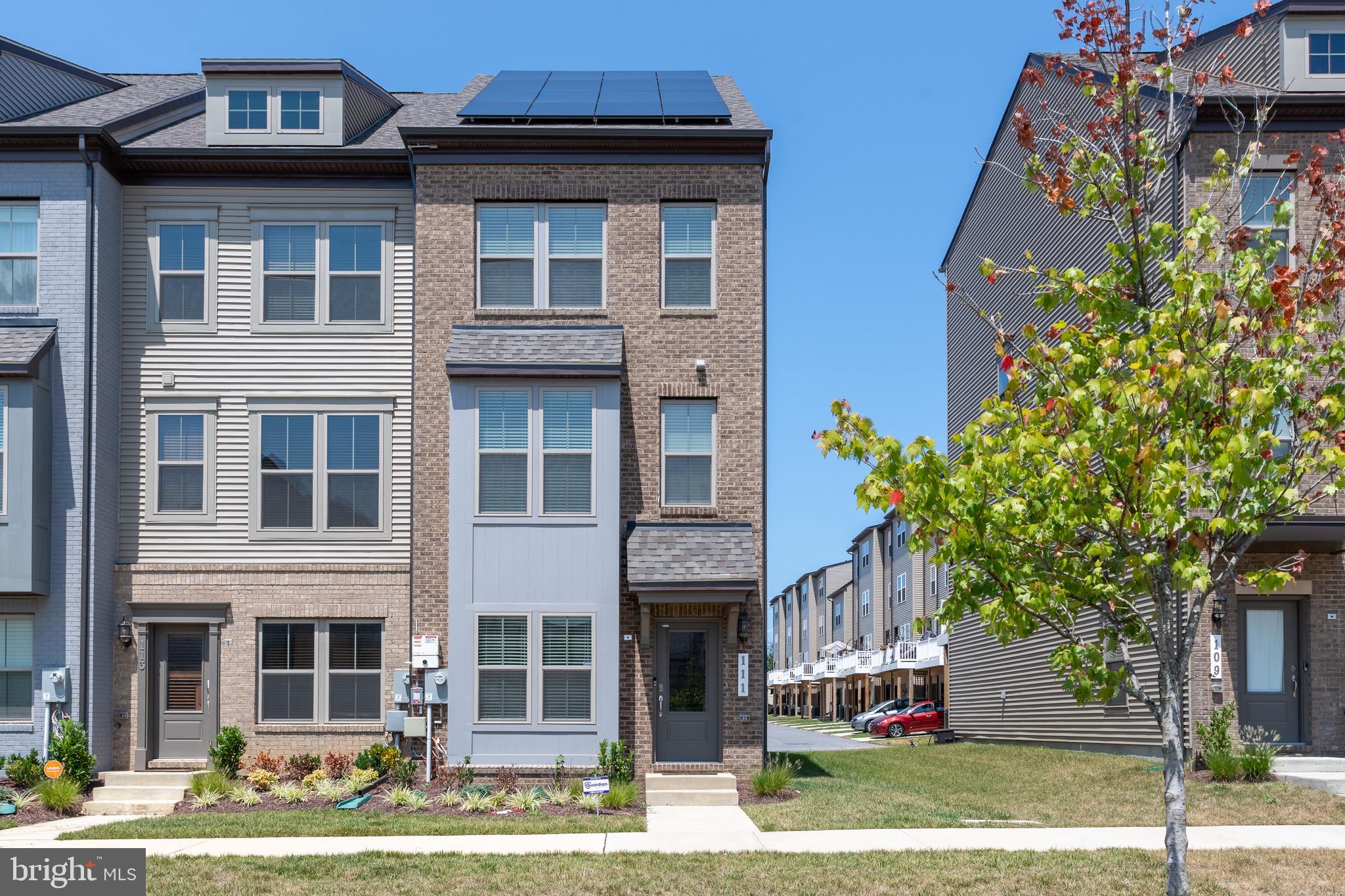 CAPITAL COURT - Residential