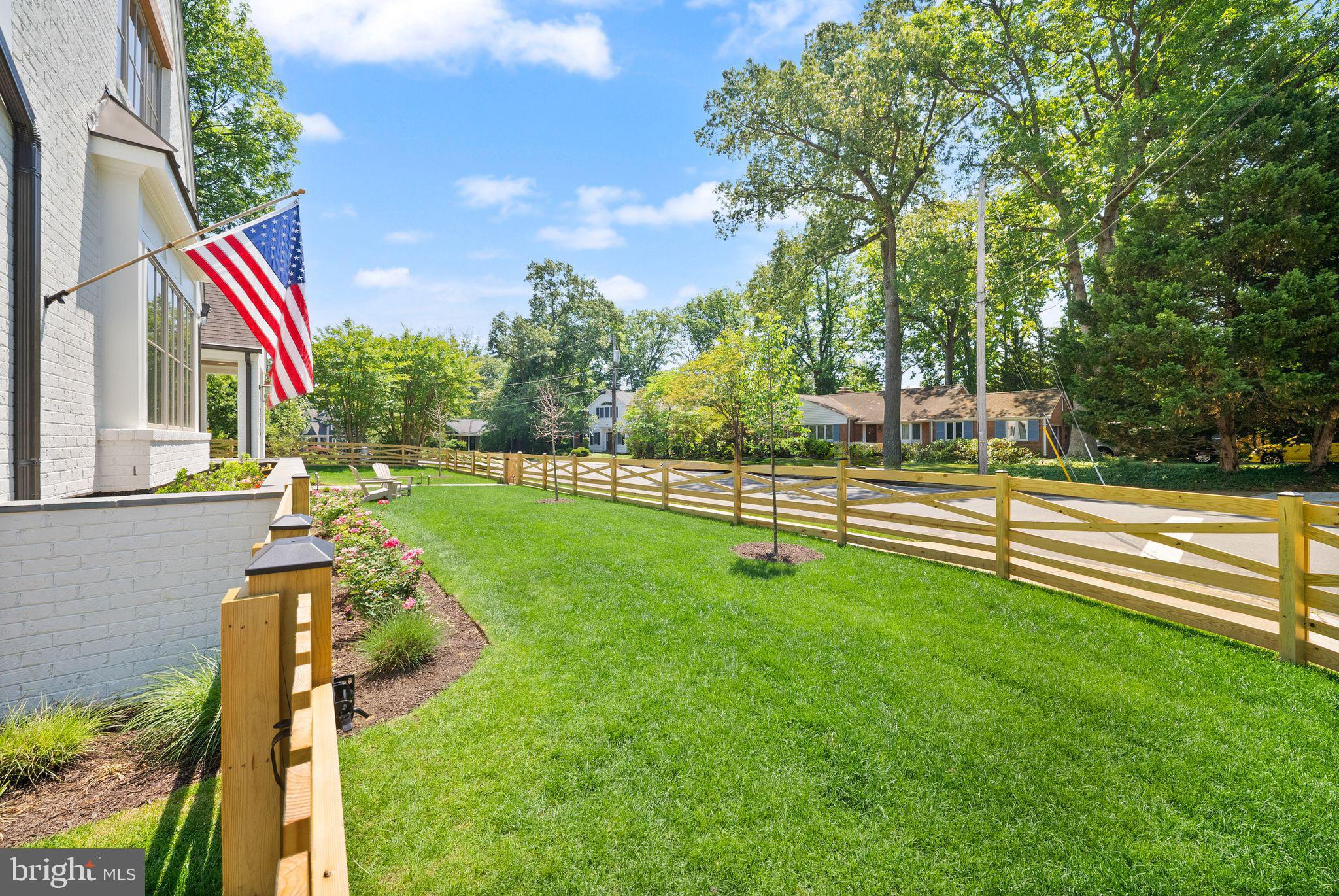 BELLEVUE FOREST - Residential