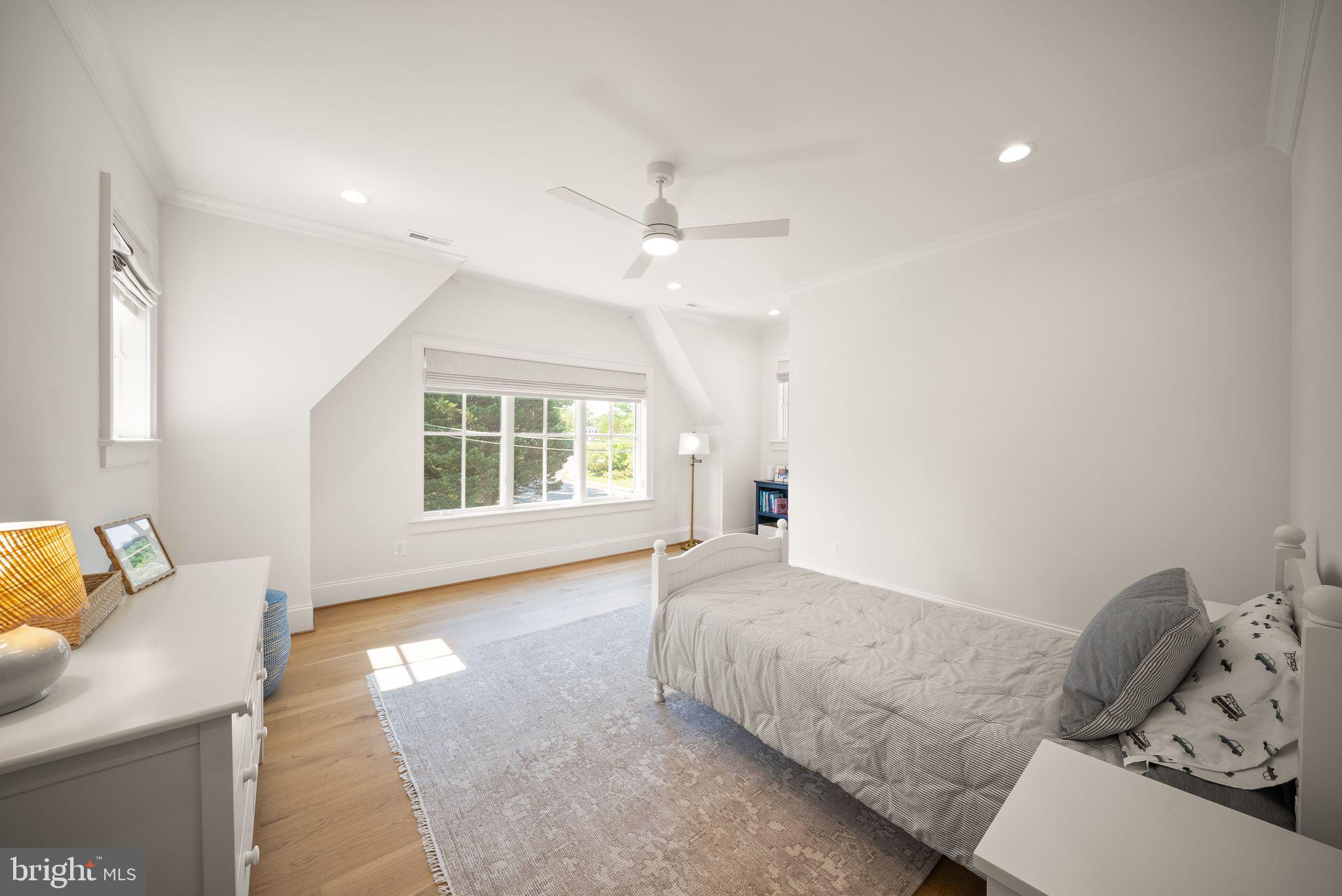 BELLEVUE FOREST - Residential