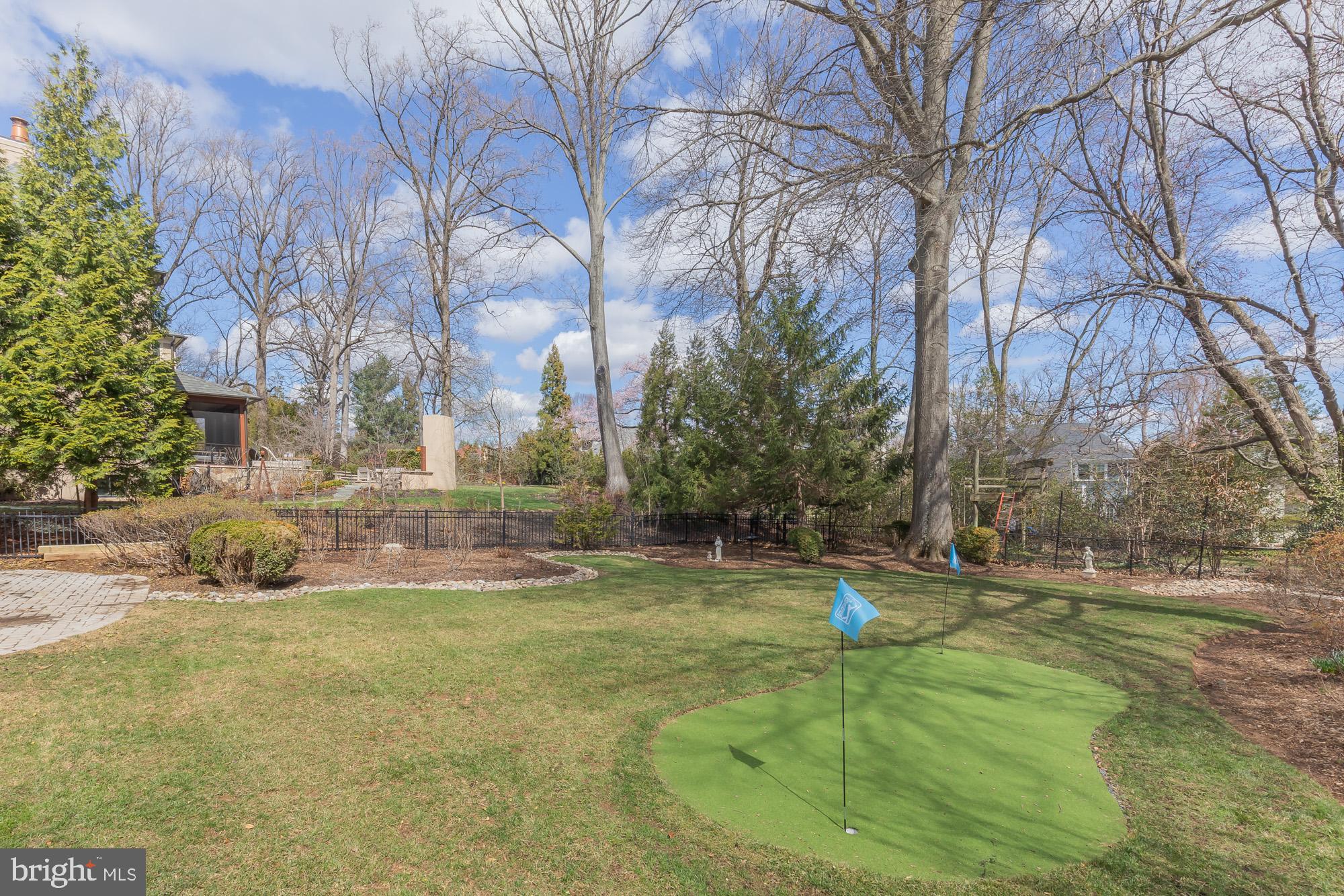 BRADLEY HILLS - Residential