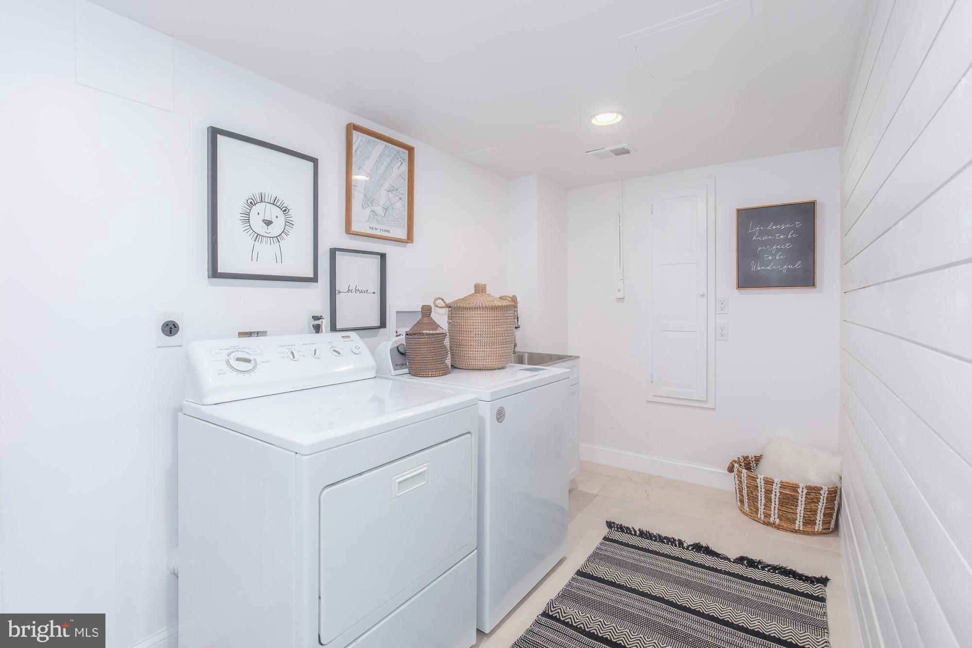 BRADLEY HILLS - Residential