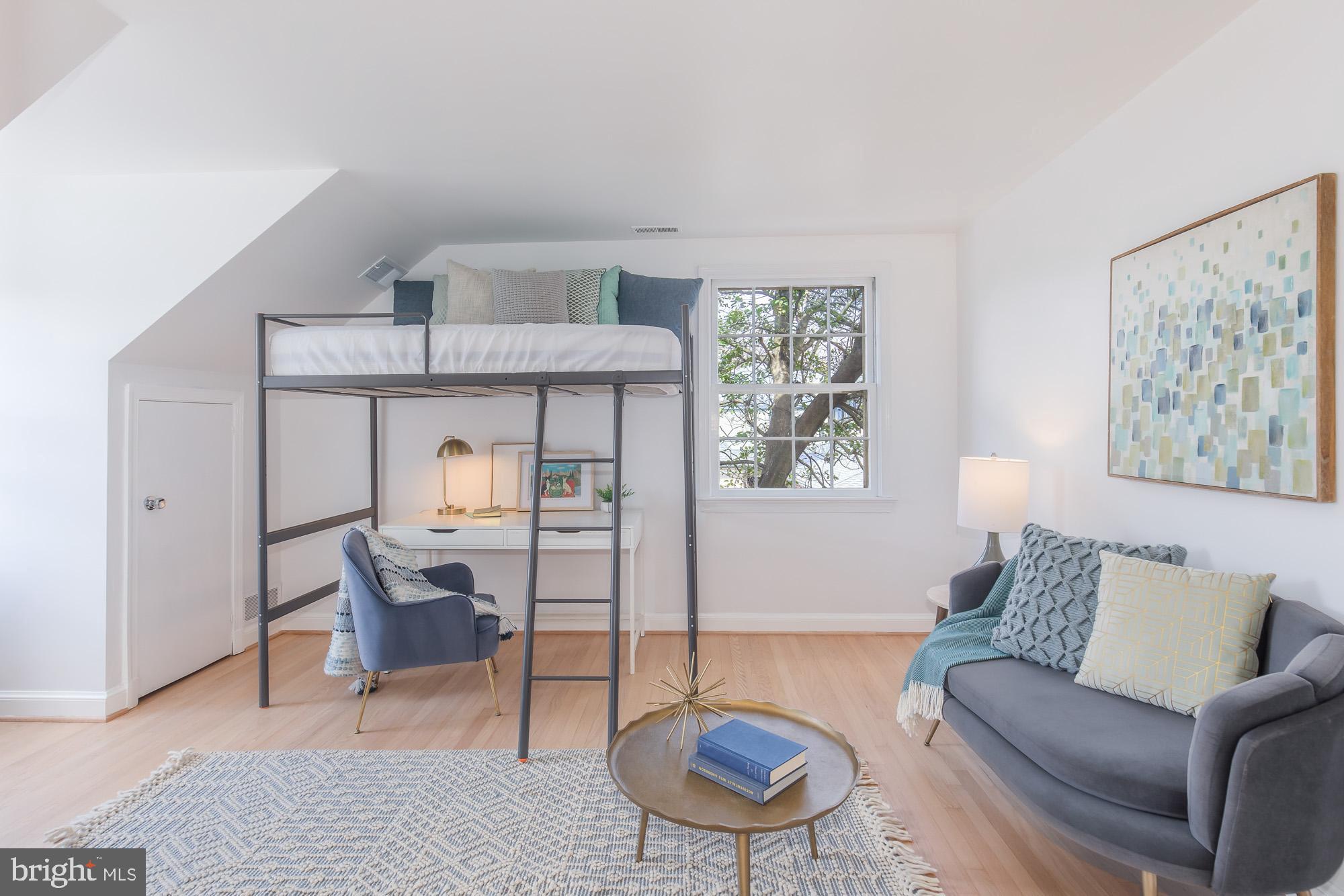 BRADLEY HILLS - Residential