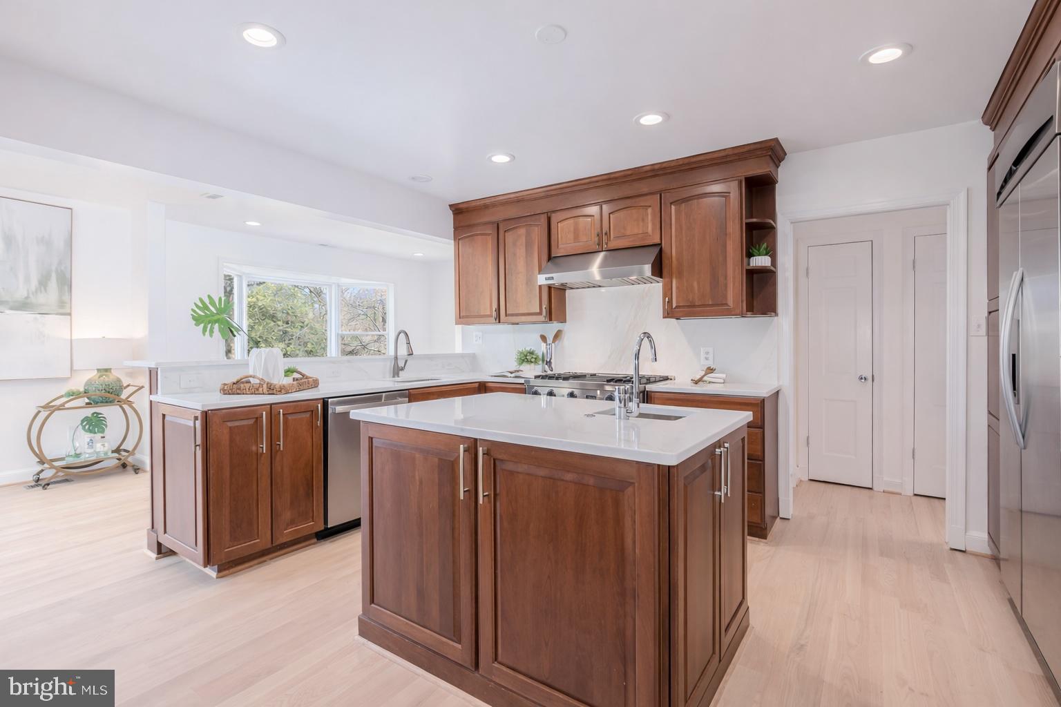 BRADLEY HILLS - Residential