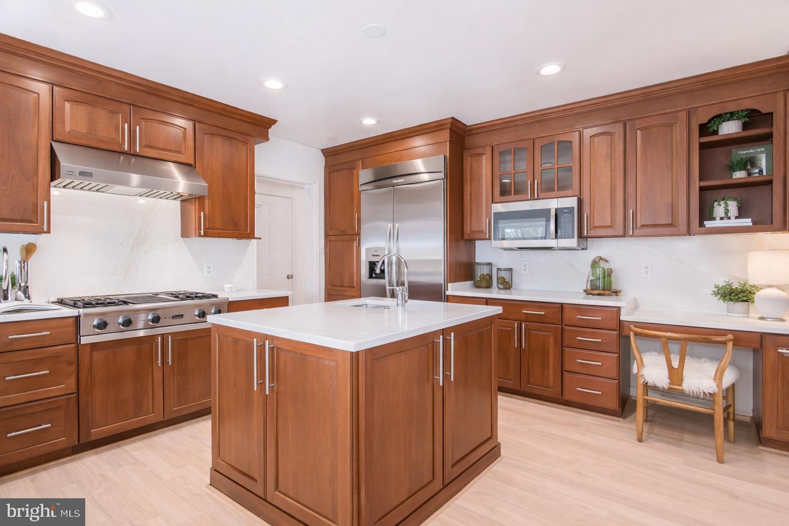 BRADLEY HILLS - Residential