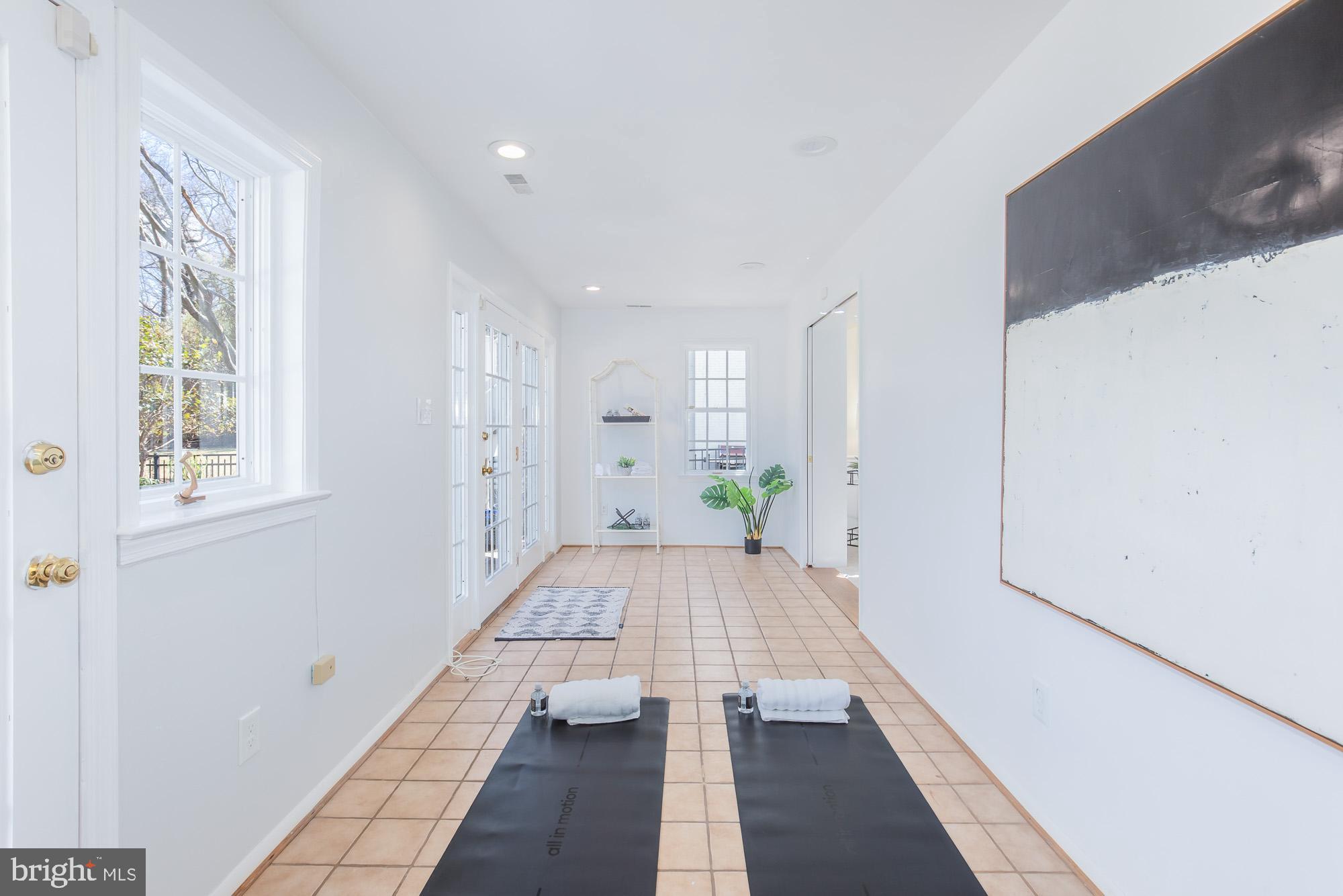 BRADLEY HILLS - Residential