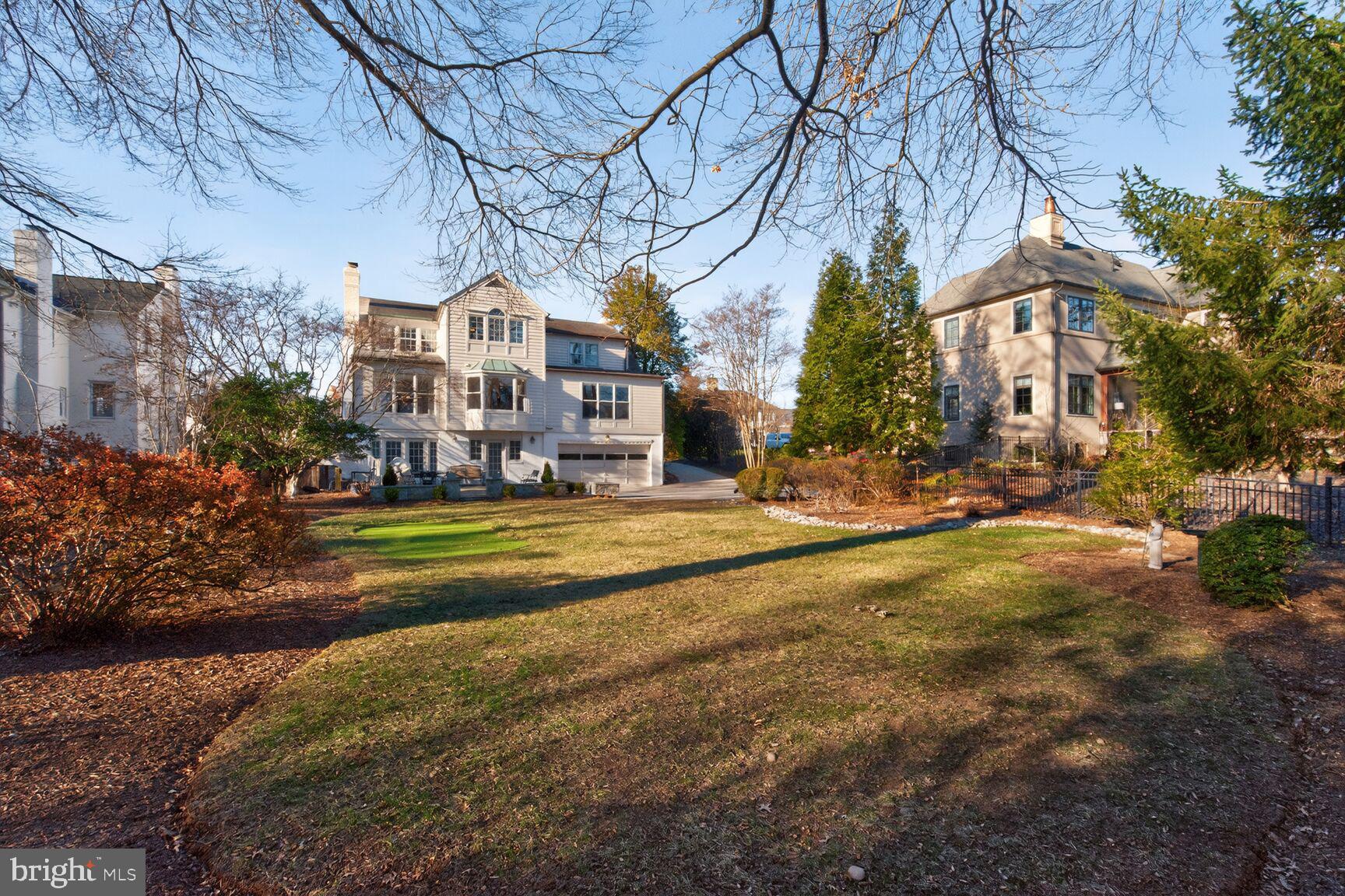 BRADLEY HILLS - Residential