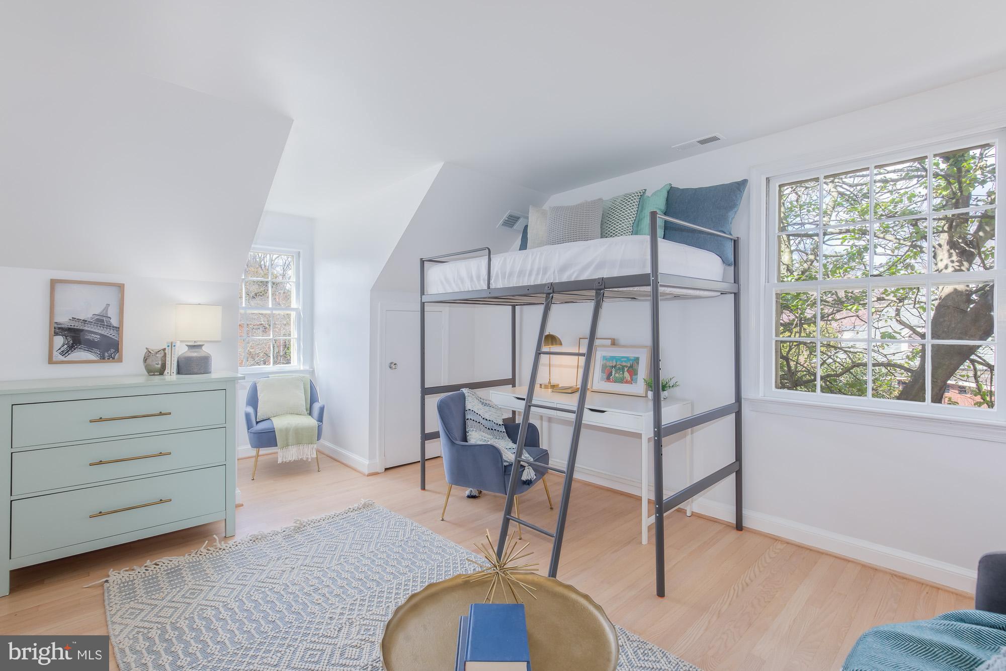 BRADLEY HILLS - Residential