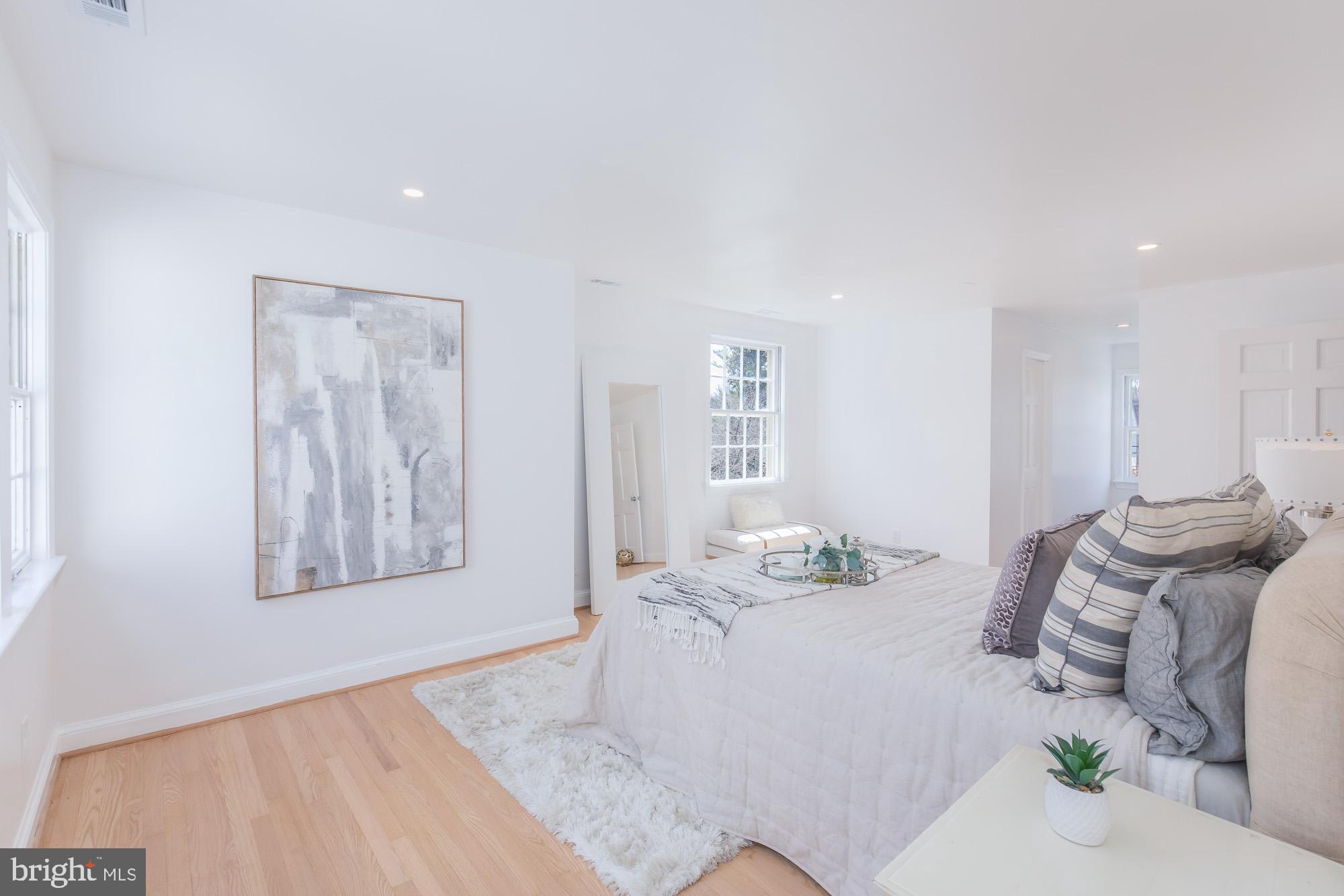 BRADLEY HILLS - Residential