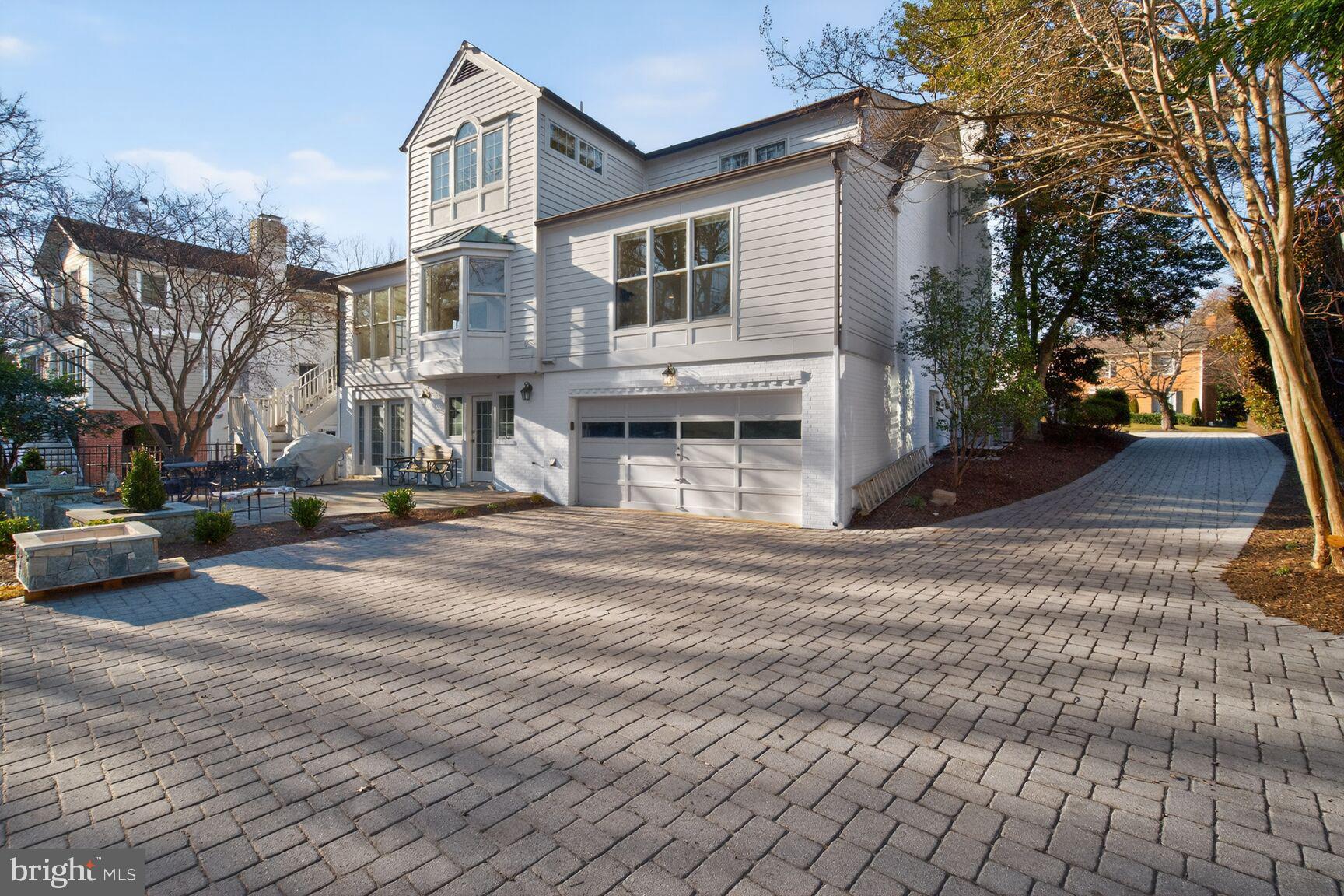 BRADLEY HILLS - Residential