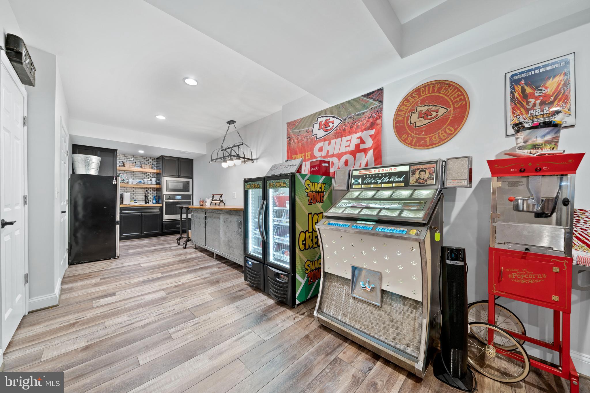 HOWES PROMISE - Residential