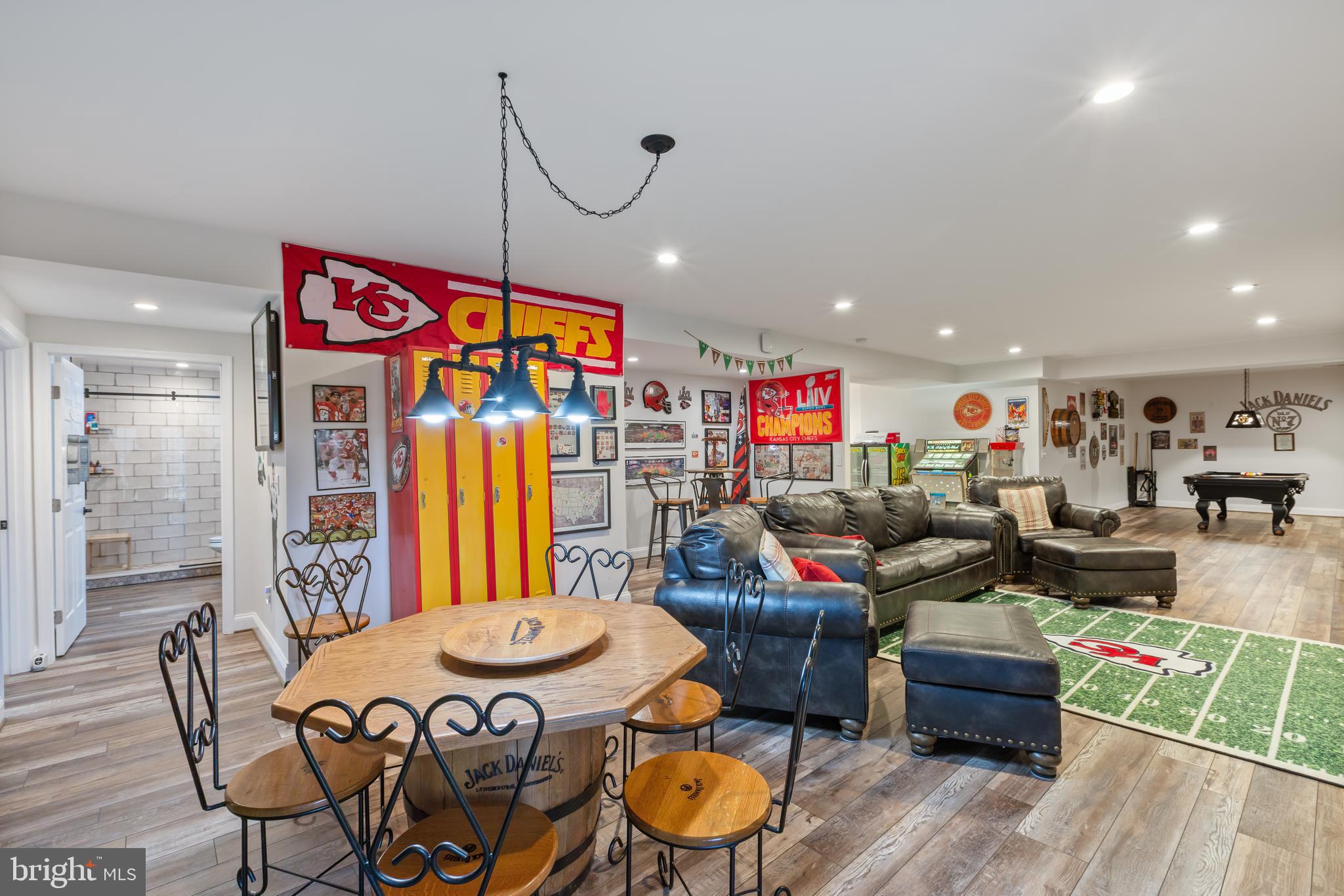 HOWES PROMISE - Residential