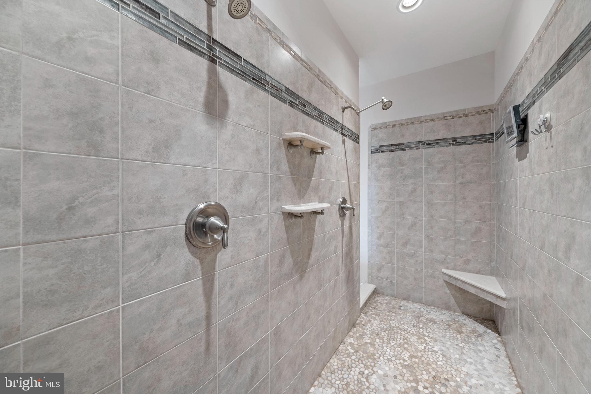 HOWES PROMISE - Residential