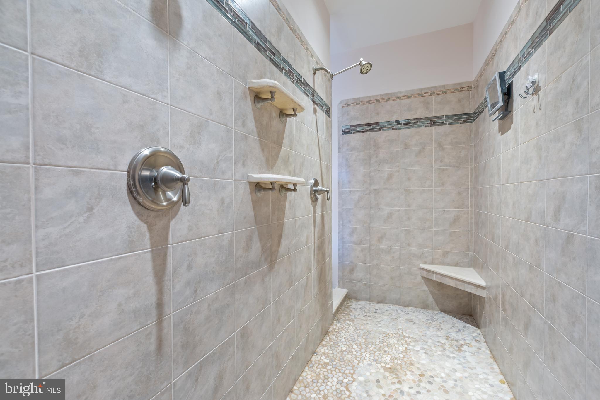 HOWES PROMISE - Residential